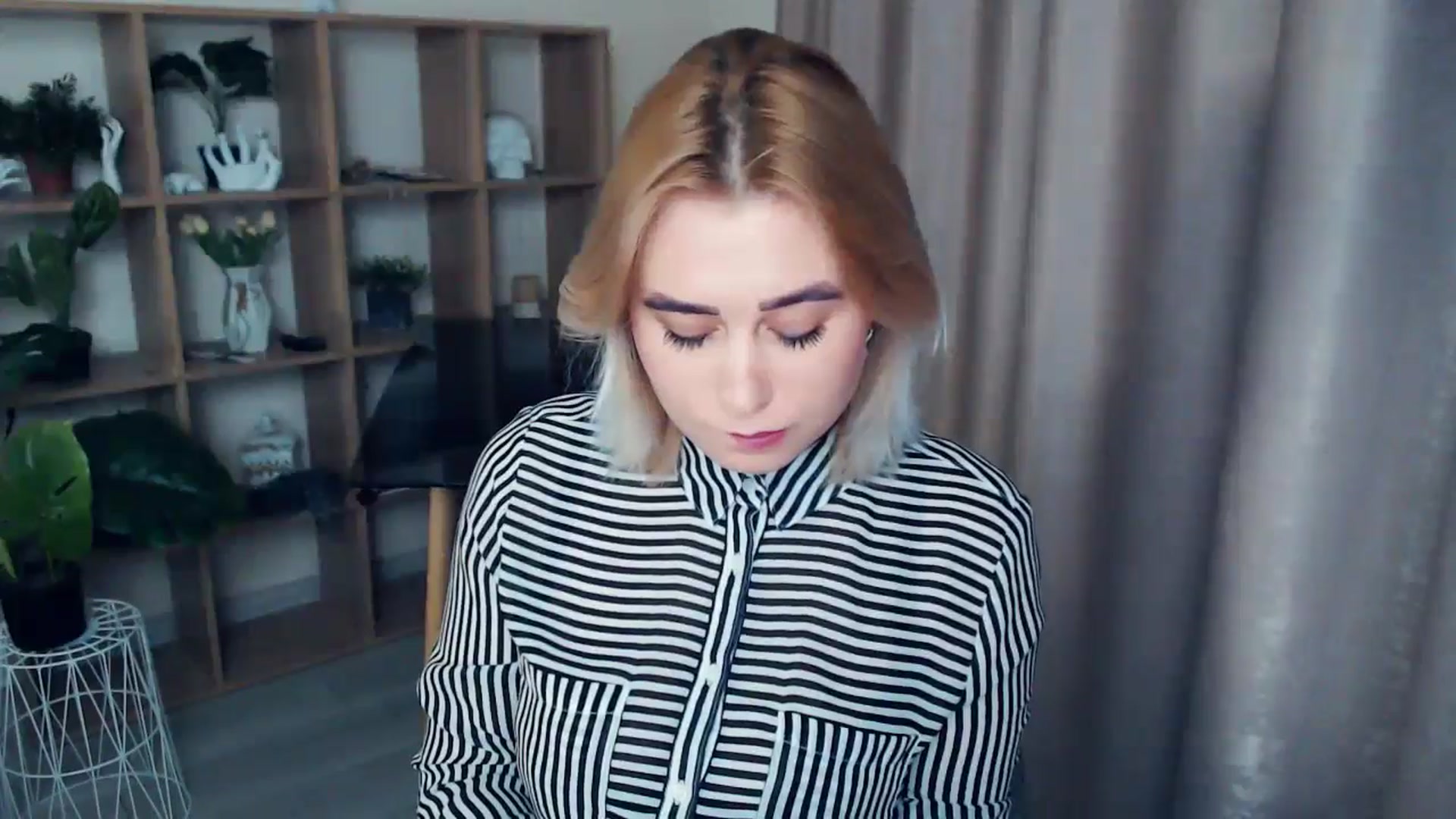 Gallery image thumbnail from Kukla_kolduna's myfreecams stream on, 01/07/2025, 16:47 image 3 of 20