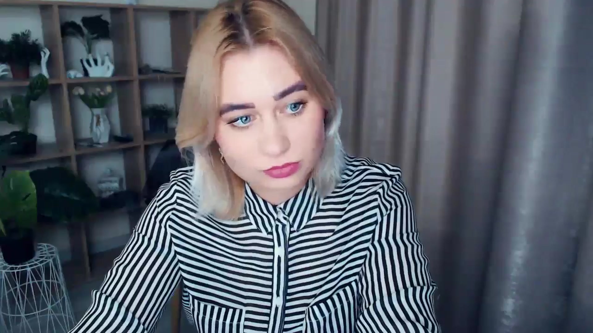 Gallery image thumbnail from Kukla_kolduna's myfreecams stream on, 01/07/2025, 16:47 image 16 of 20