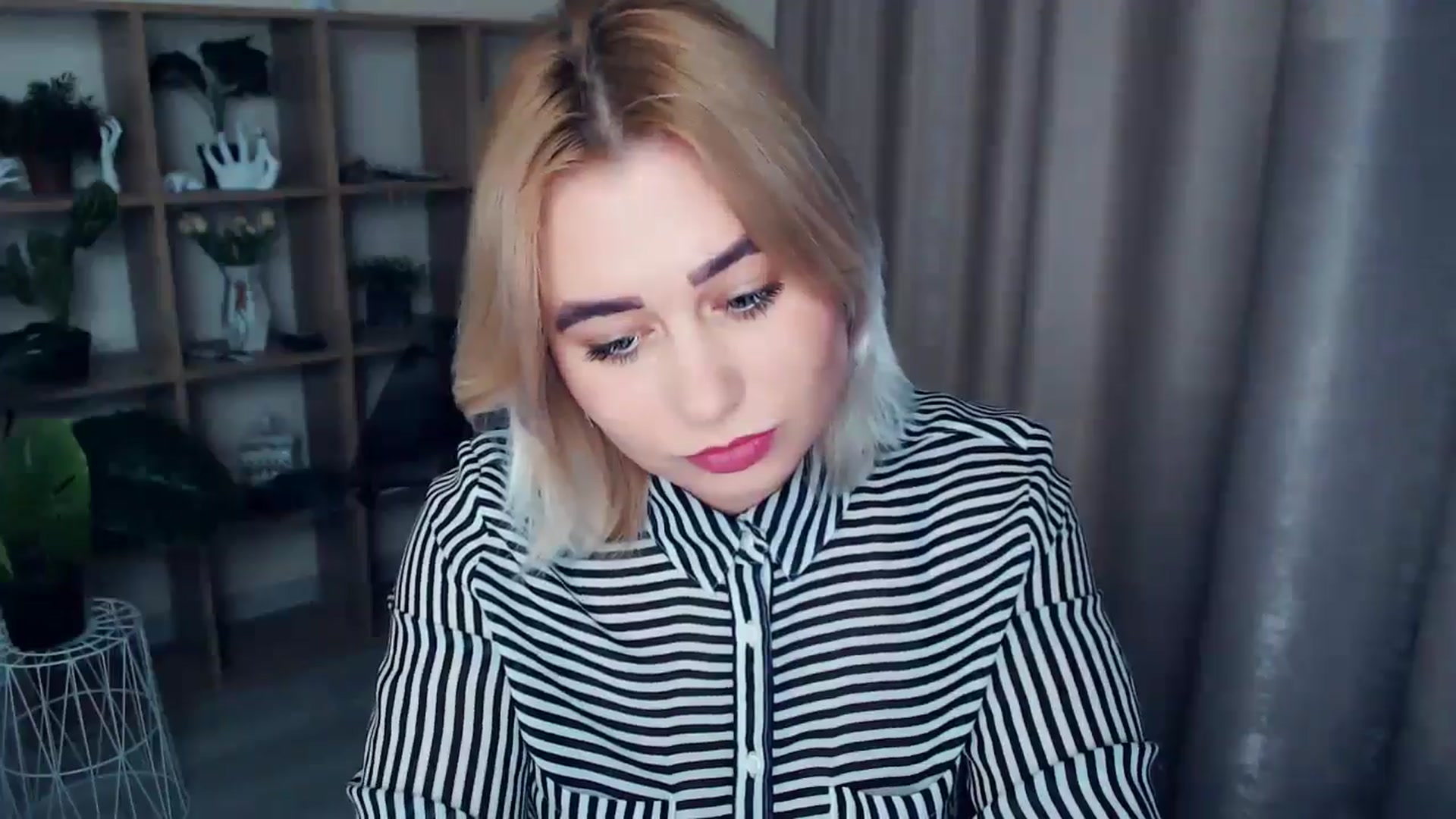 Gallery image thumbnail from Kukla_kolduna's myfreecams stream on, 01/07/2025, 16:47 image 17 of 20