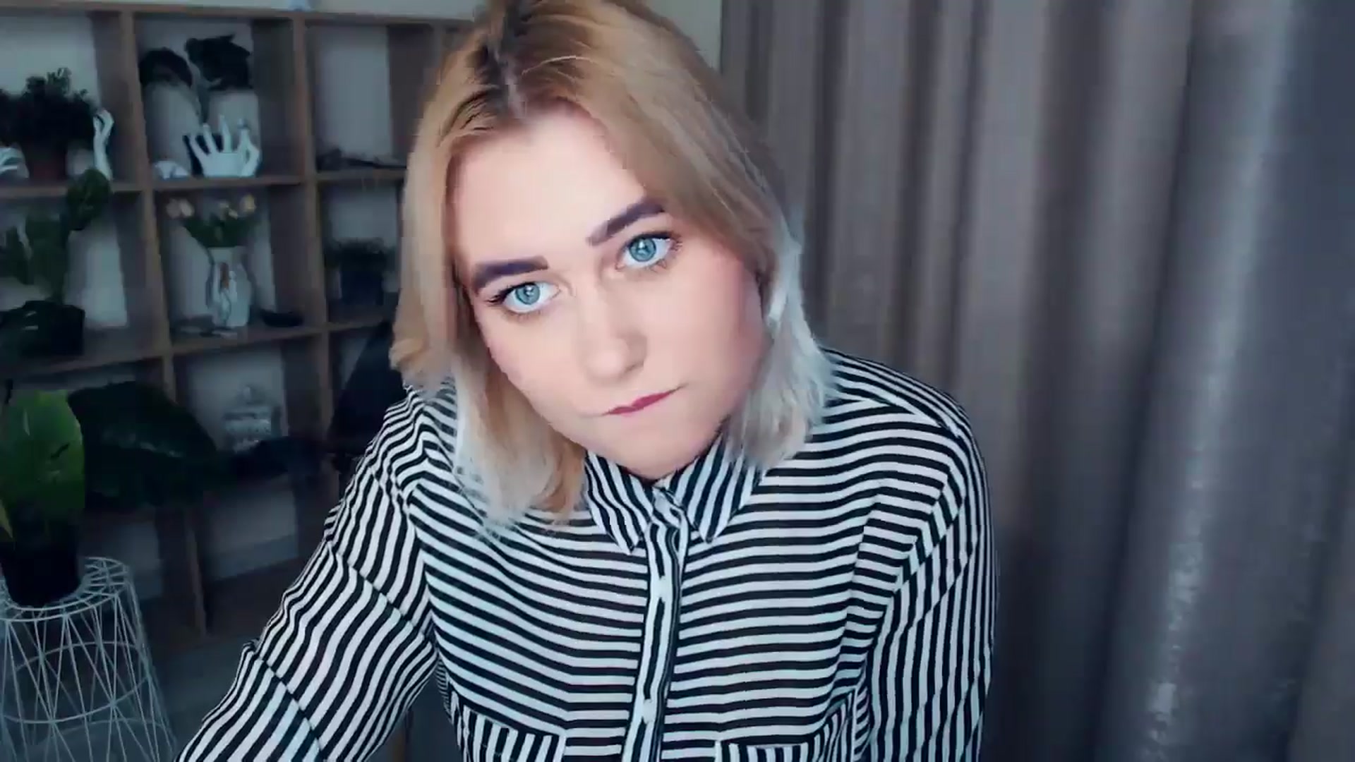 Gallery image thumbnail from Kukla_kolduna's myfreecams stream on, 01/07/2025, 16:47 image 12 of 20