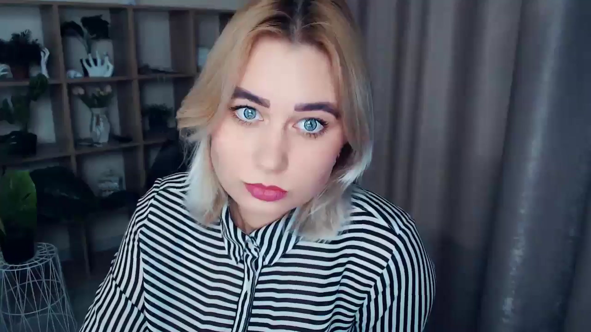 Gallery image thumbnail from Kukla_kolduna's myfreecams stream on, 01/07/2025, 16:47 image 11 of 20
