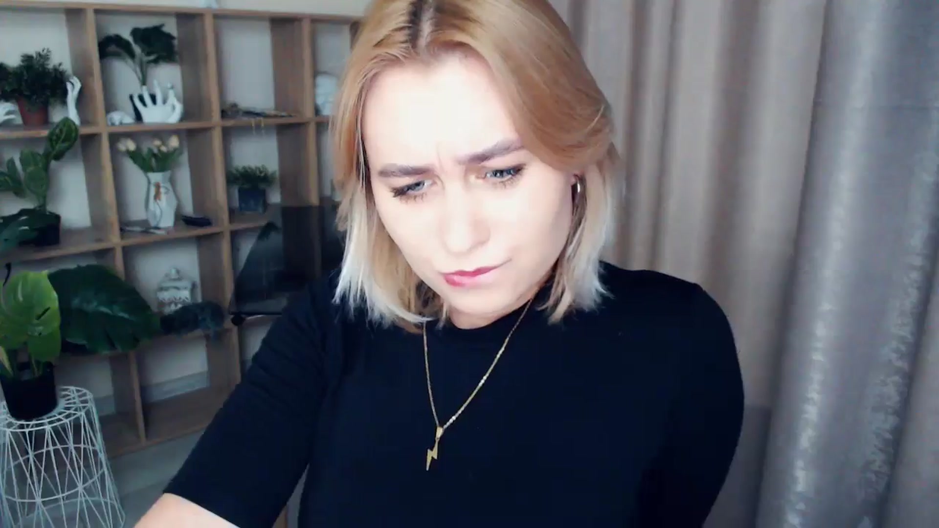 Gallery image thumbnail from Kukla_kolduna's myfreecams stream on, 01/08/2025, 15:08 image 17 of 20
