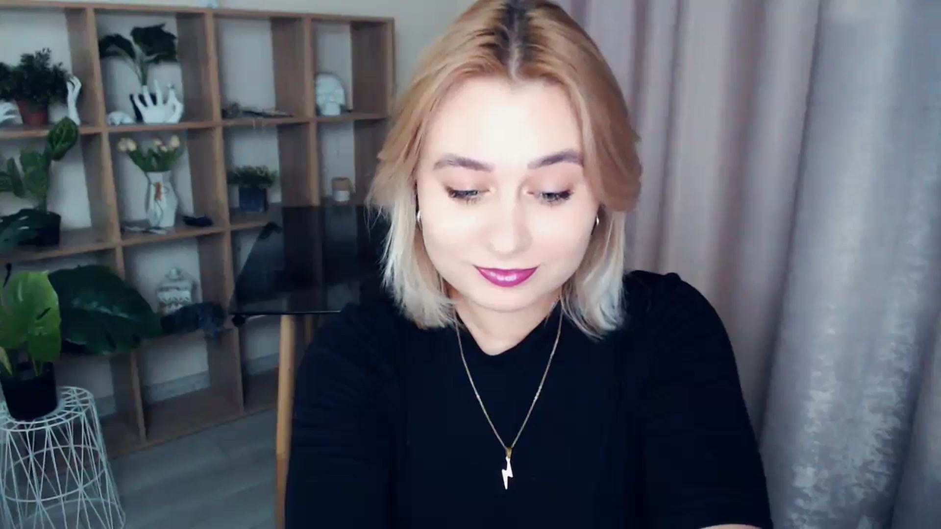 Gallery image thumbnail from Kukla_kolduna's myfreecams stream on, 01/08/2025, 15:08 image 8 of 20