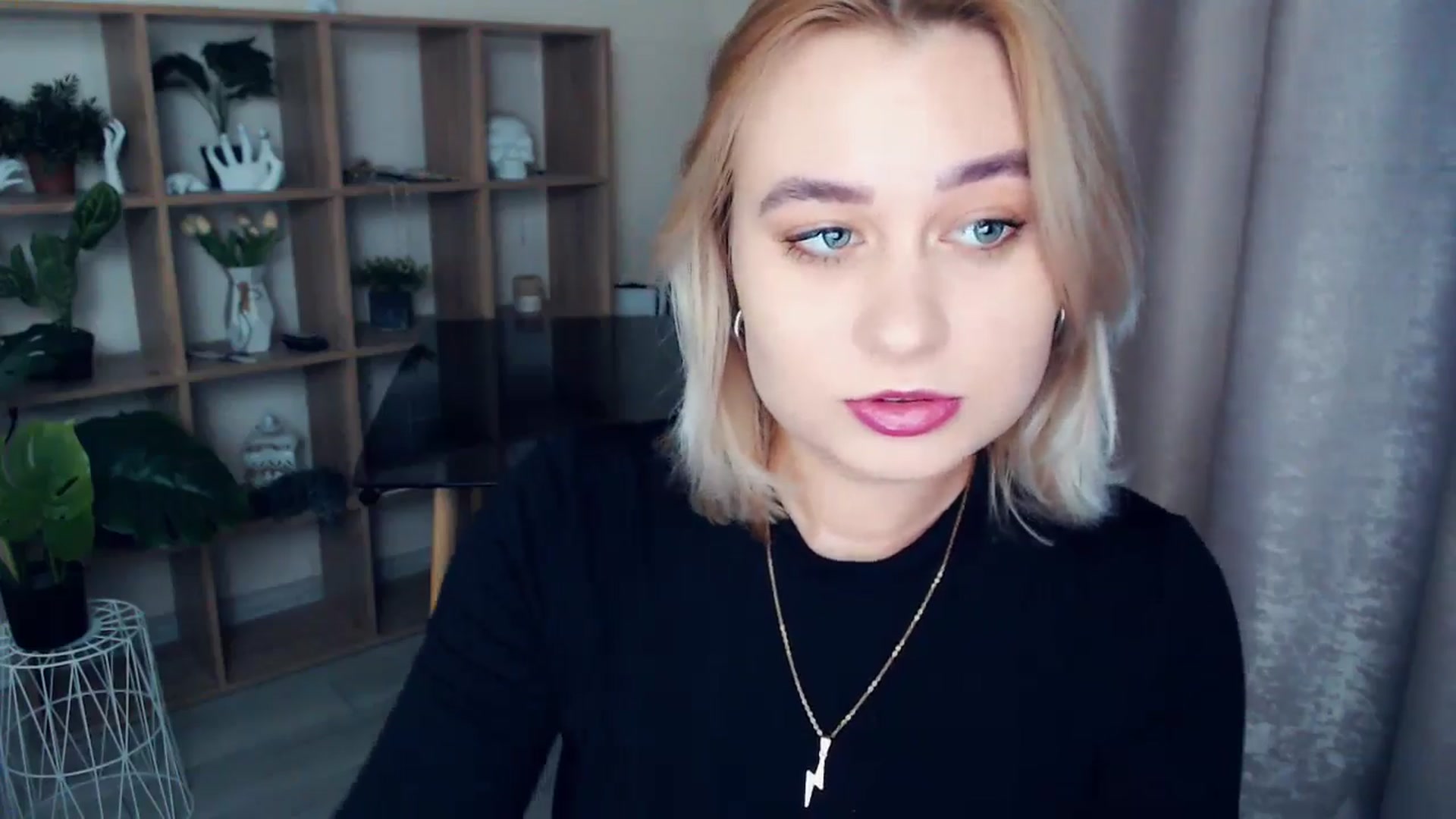 Gallery image thumbnail from Kukla_kolduna's myfreecams stream on, 01/08/2025, 15:08 image 9 of 20