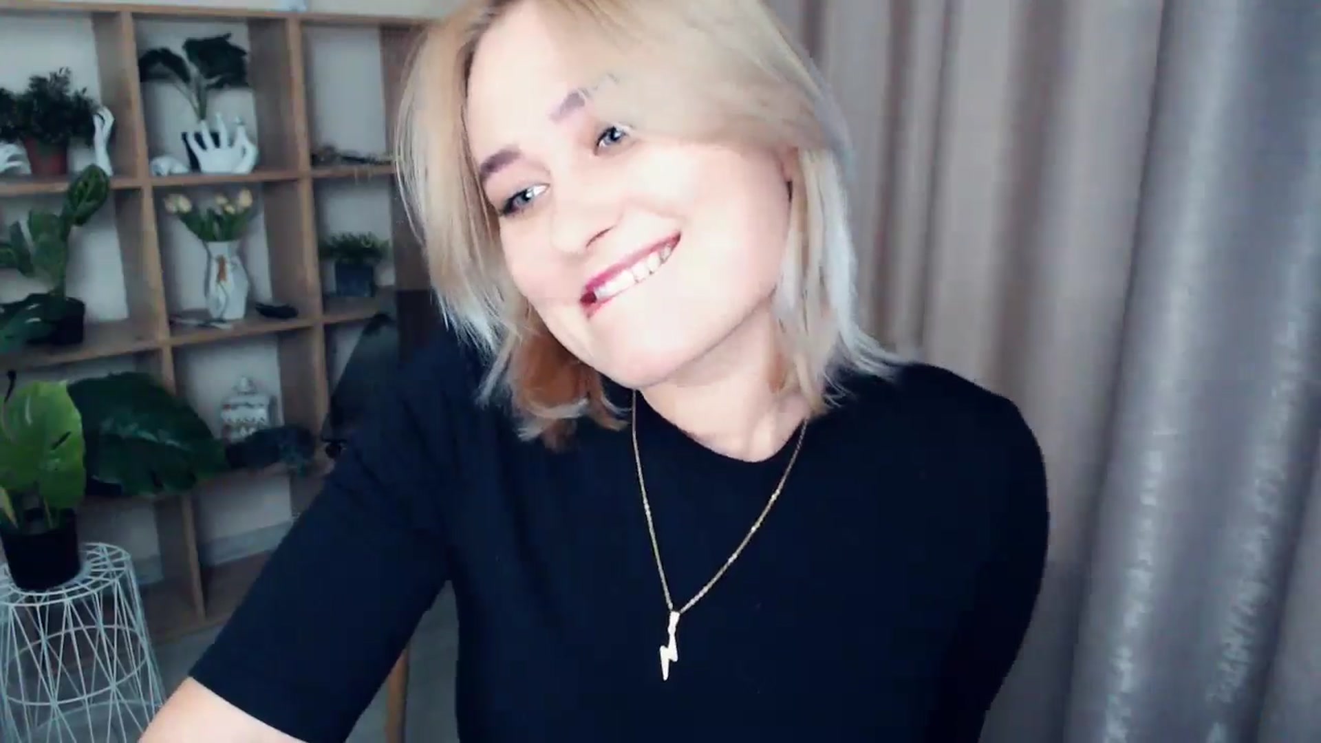 Gallery image thumbnail from Kukla_kolduna's myfreecams stream on, 01/08/2025, 15:08 image 13 of 20