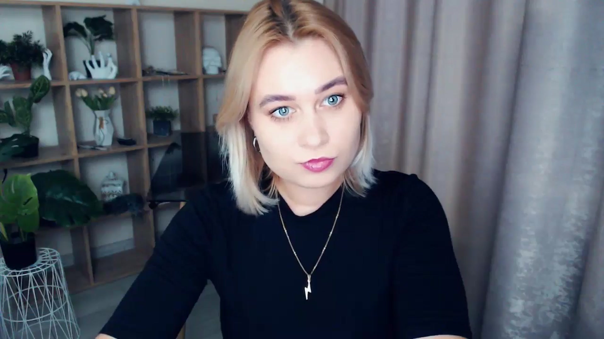 Gallery image thumbnail from Kukla_kolduna's myfreecams stream on, 01/08/2025, 15:08 image 10 of 20