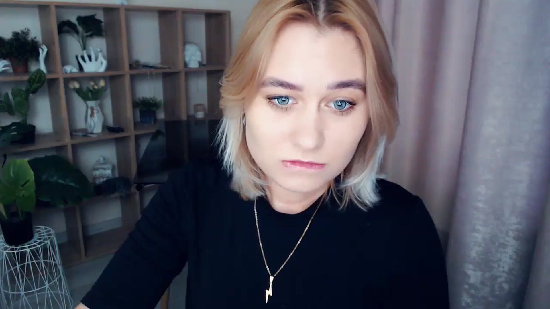 Gallery image thumbnail from Kukla_kolduna's myfreecams stream on, 01/08/2025, 15:08 image 5 of 20