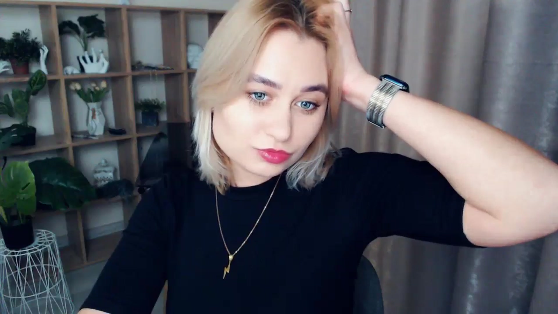 Gallery image thumbnail from Kukla_kolduna's myfreecams stream on, 01/08/2025, 16:07 image 17 of 20