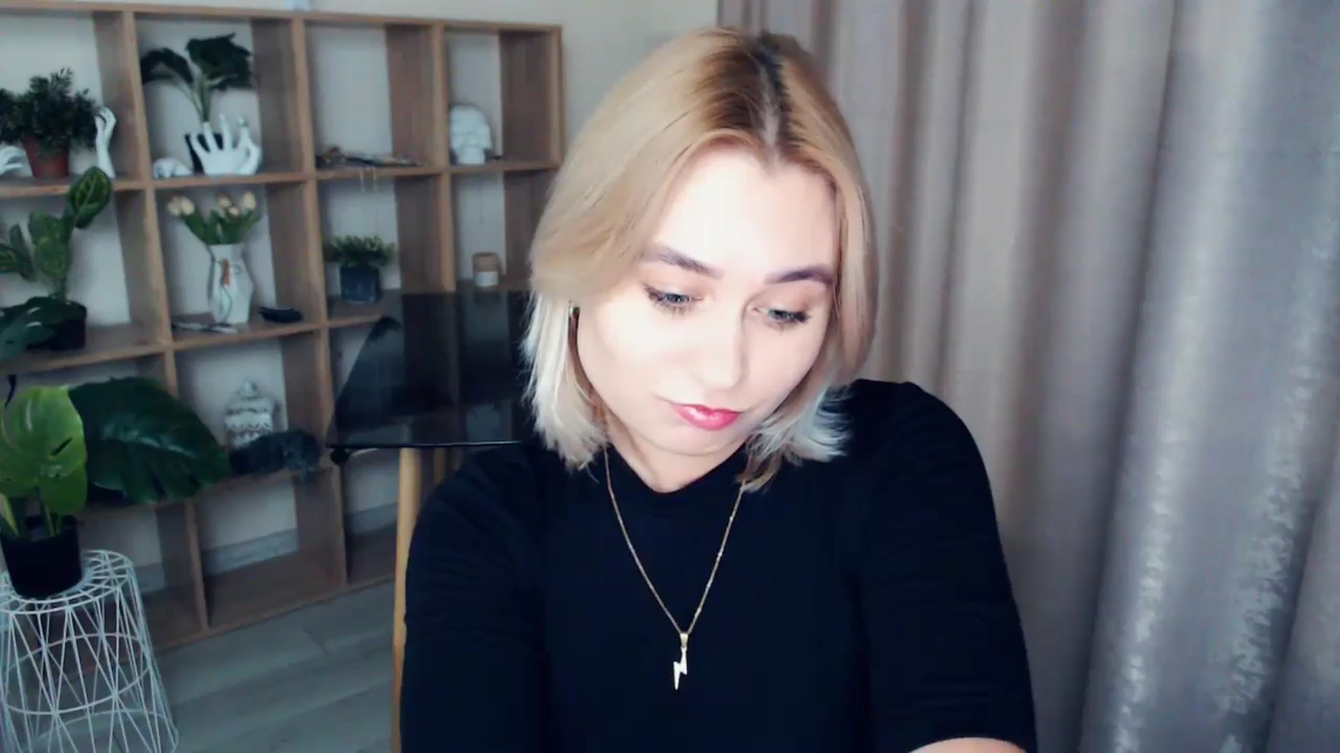 Gallery image thumbnail from Kukla_kolduna's myfreecams stream on, 01/08/2025, 16:07 image 14 of 20