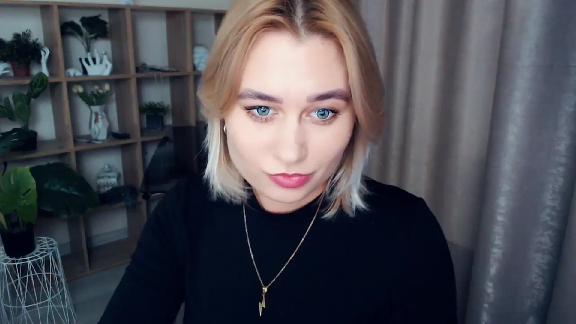 Gallery image thumbnail from Kukla_kolduna's myfreecams stream on, 01/08/2025, 16:07 image 12 of 20