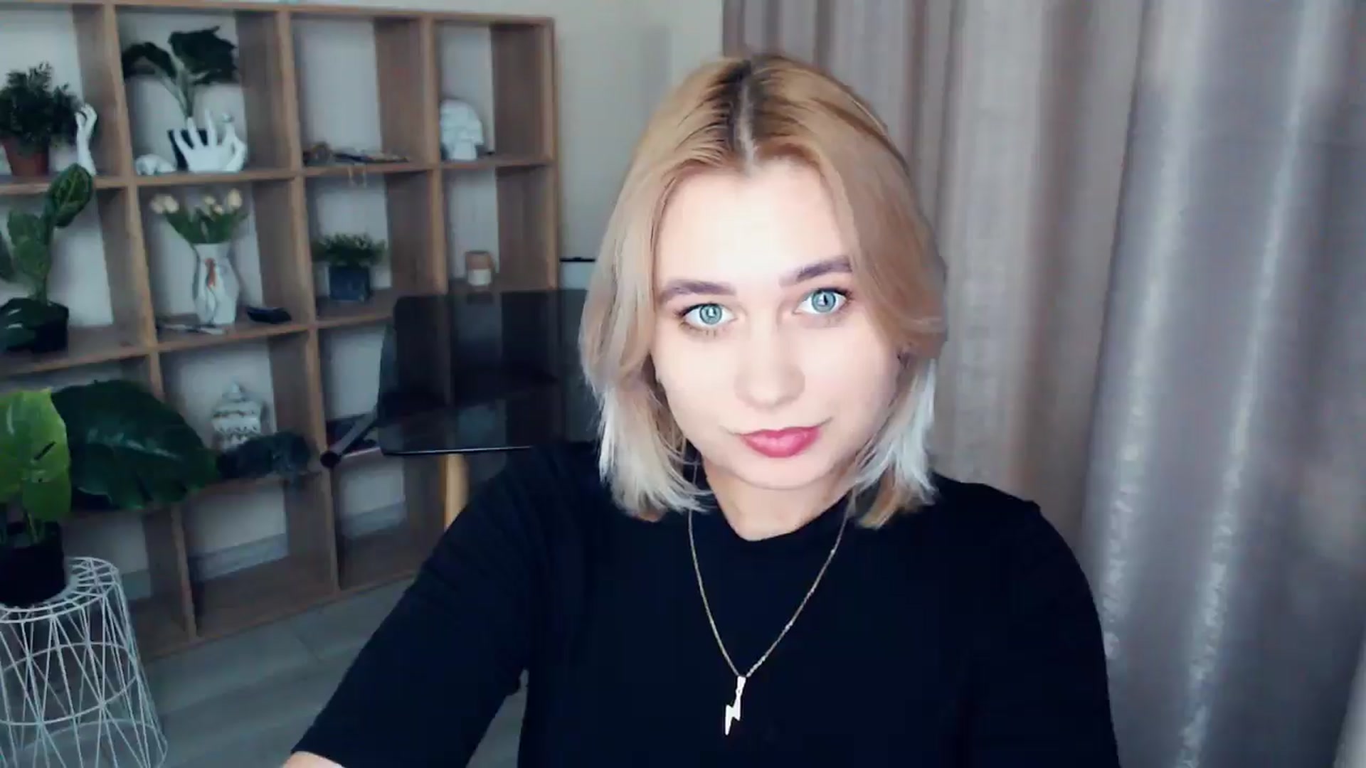 Gallery image thumbnail from Kukla_kolduna's myfreecams stream on, 01/08/2025, 19:07 image 11 of 20
