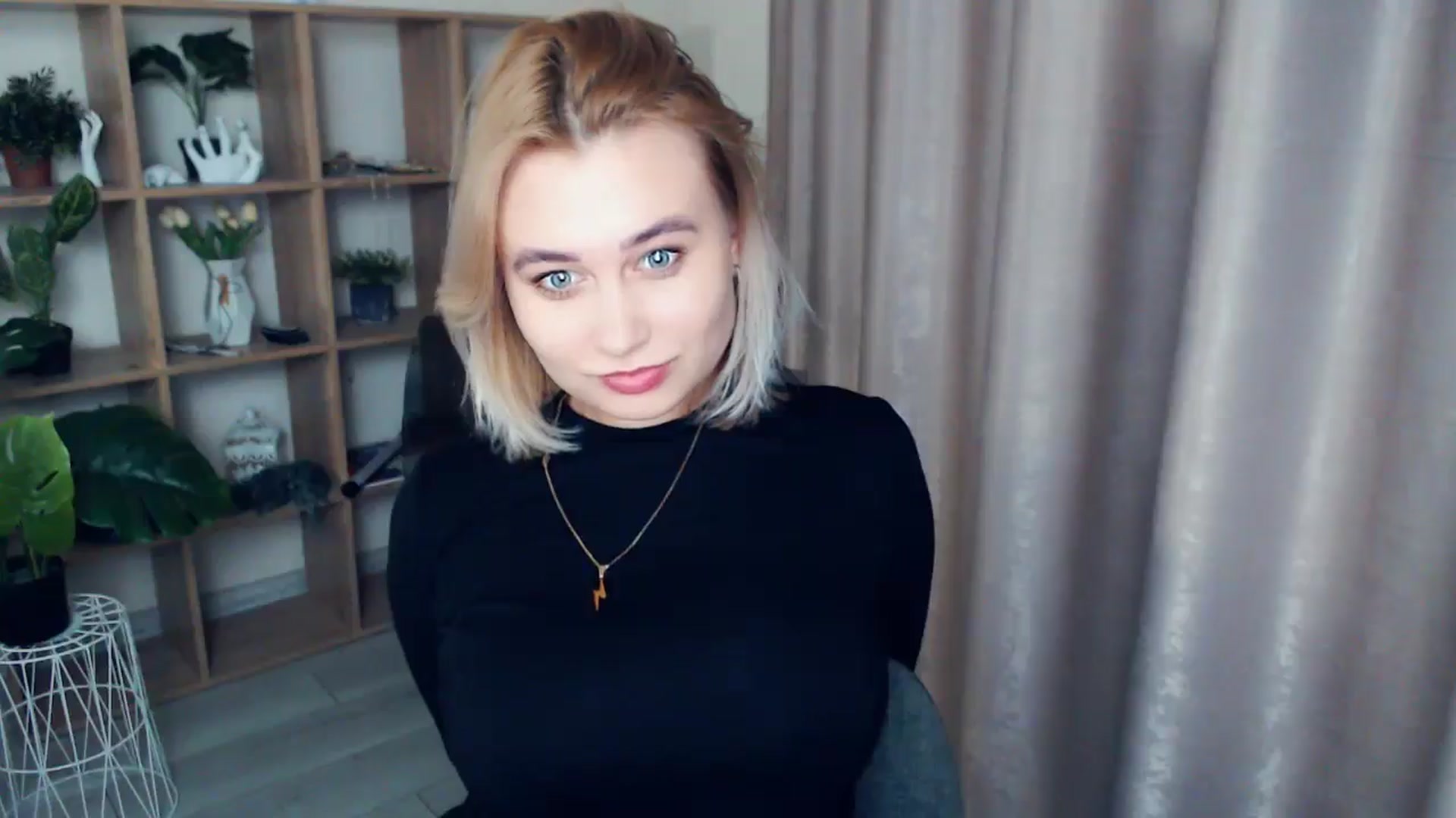 Gallery image thumbnail from Kukla_kolduna's myfreecams stream on, 01/08/2025, 19:07 image 17 of 20