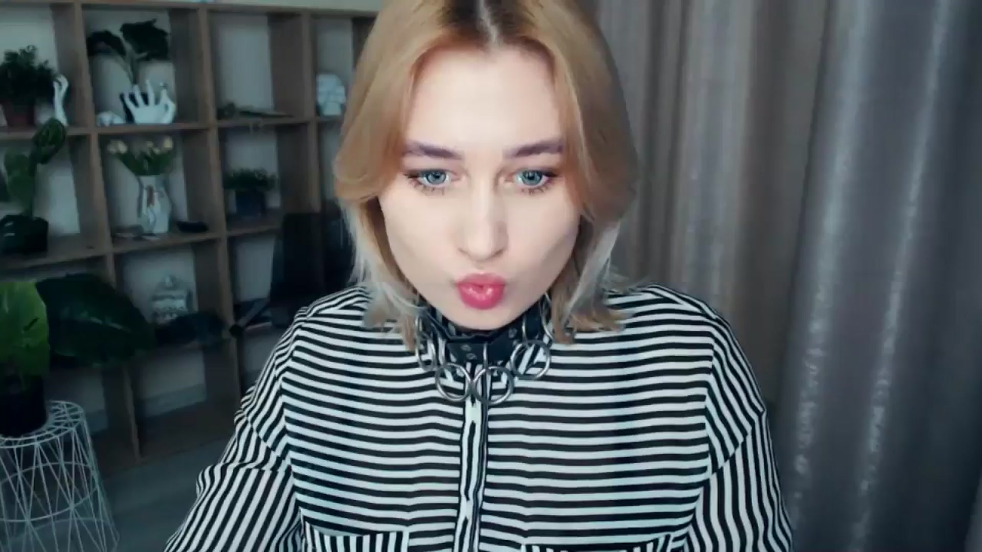 Gallery image thumbnail from Kukla_kolduna's myfreecams stream on, 01/09/2025, 14:57 image 6 of 20