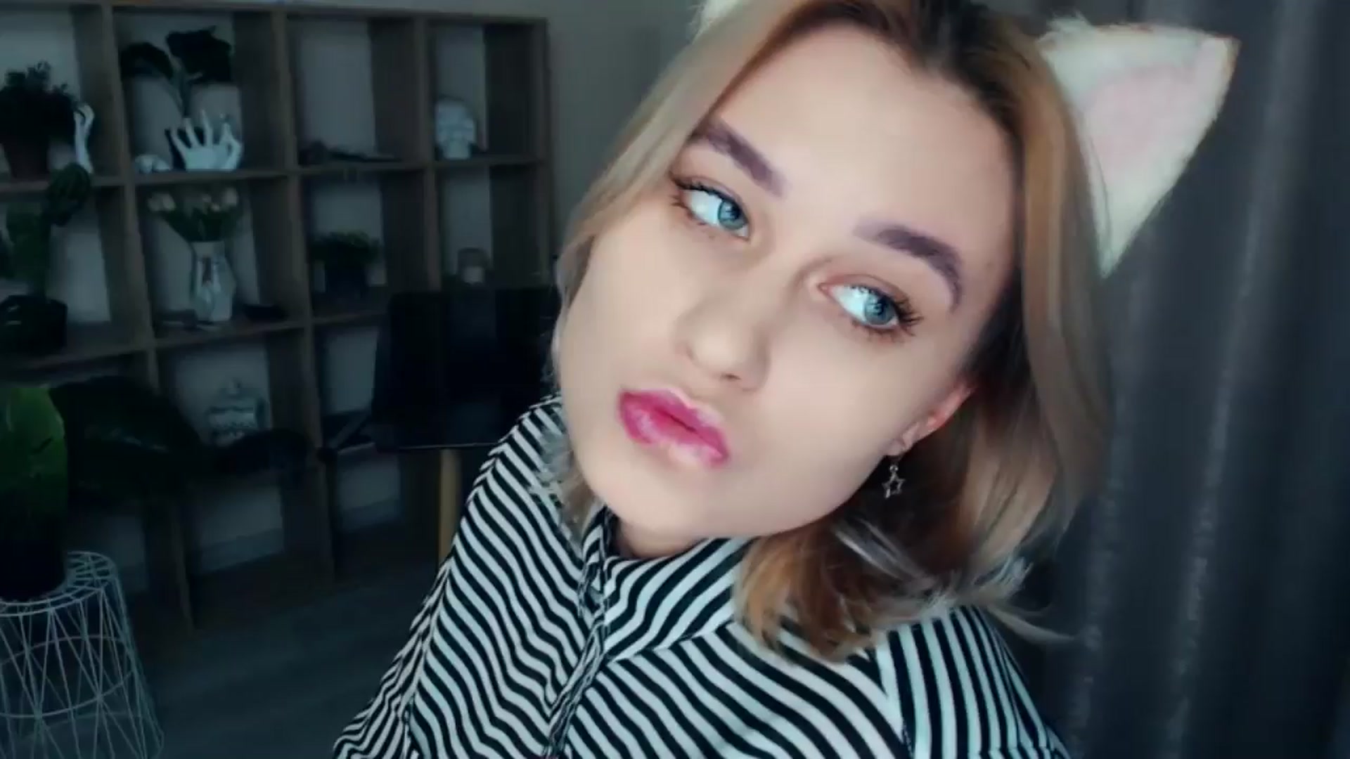 Gallery image thumbnail from Kukla_kolduna's myfreecams stream on, 01/09/2025, 14:57 image 9 of 20