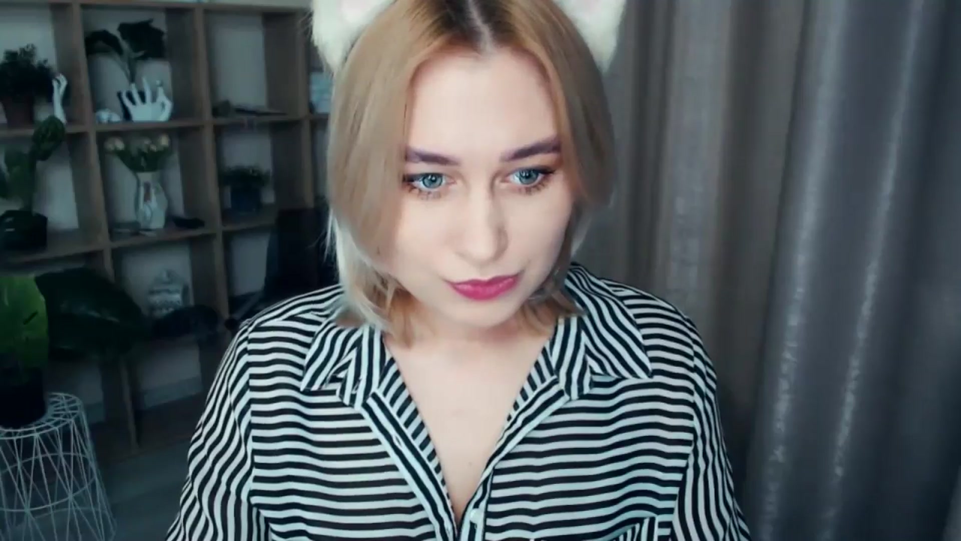 Gallery image thumbnail from Kukla_kolduna's myfreecams stream on, 01/09/2025, 14:57 image 13 of 20