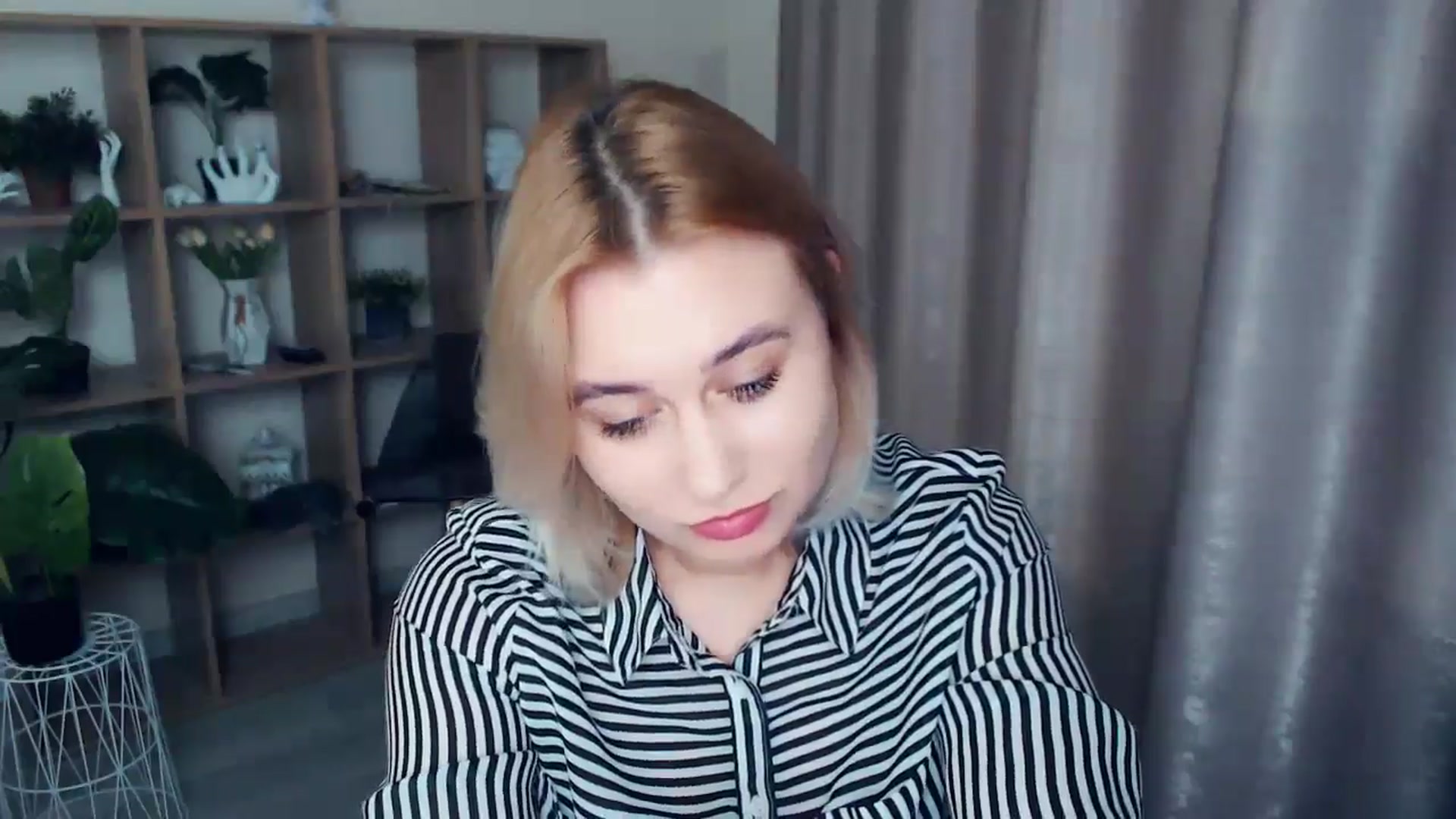 Gallery image thumbnail from Kukla_kolduna's myfreecams stream on, 01/09/2025, 16:47 image 19 of 20