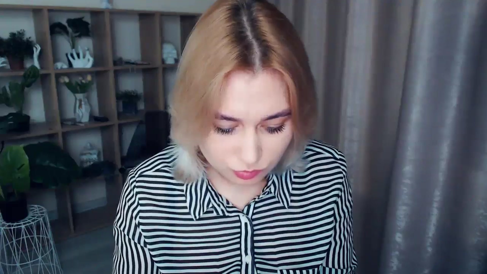 Gallery image thumbnail from Kukla_kolduna's myfreecams stream on, 01/09/2025, 16:47 image 7 of 20