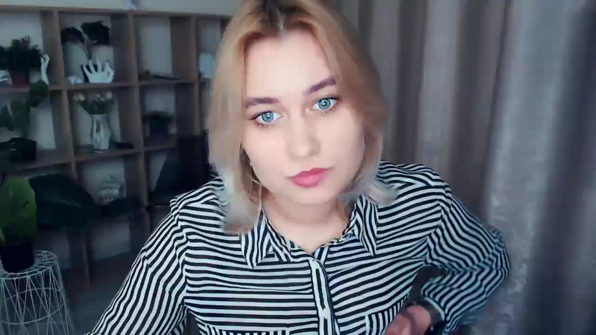 Gallery image thumbnail from Kukla_kolduna's myfreecams stream on, 01/09/2025, 16:47 image 6 of 20
