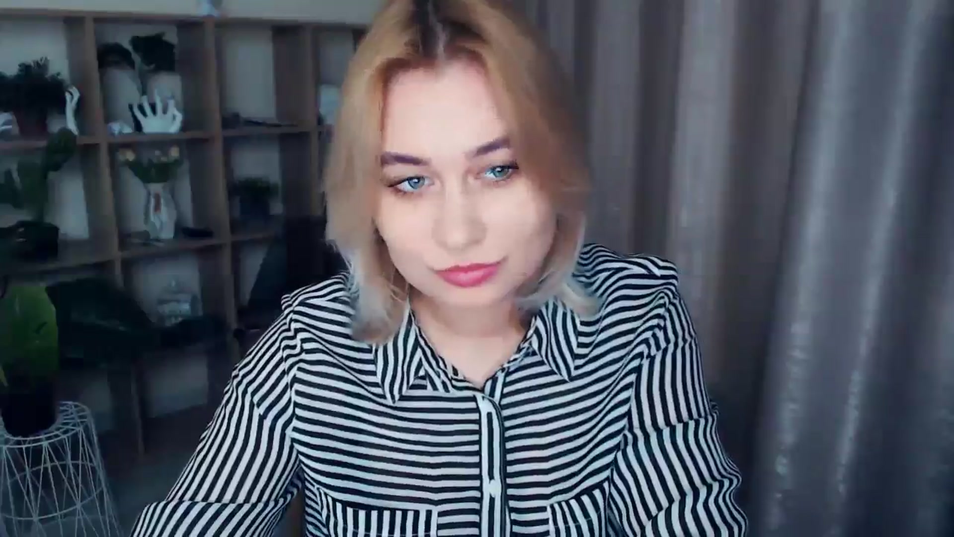 Gallery image thumbnail from Kukla_kolduna's myfreecams stream on, 01/09/2025, 16:47 image 9 of 20