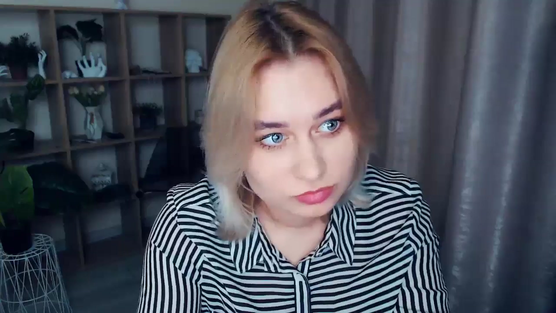 Gallery image thumbnail from Kukla_kolduna's myfreecams stream on, 01/09/2025, 16:47 image 13 of 20