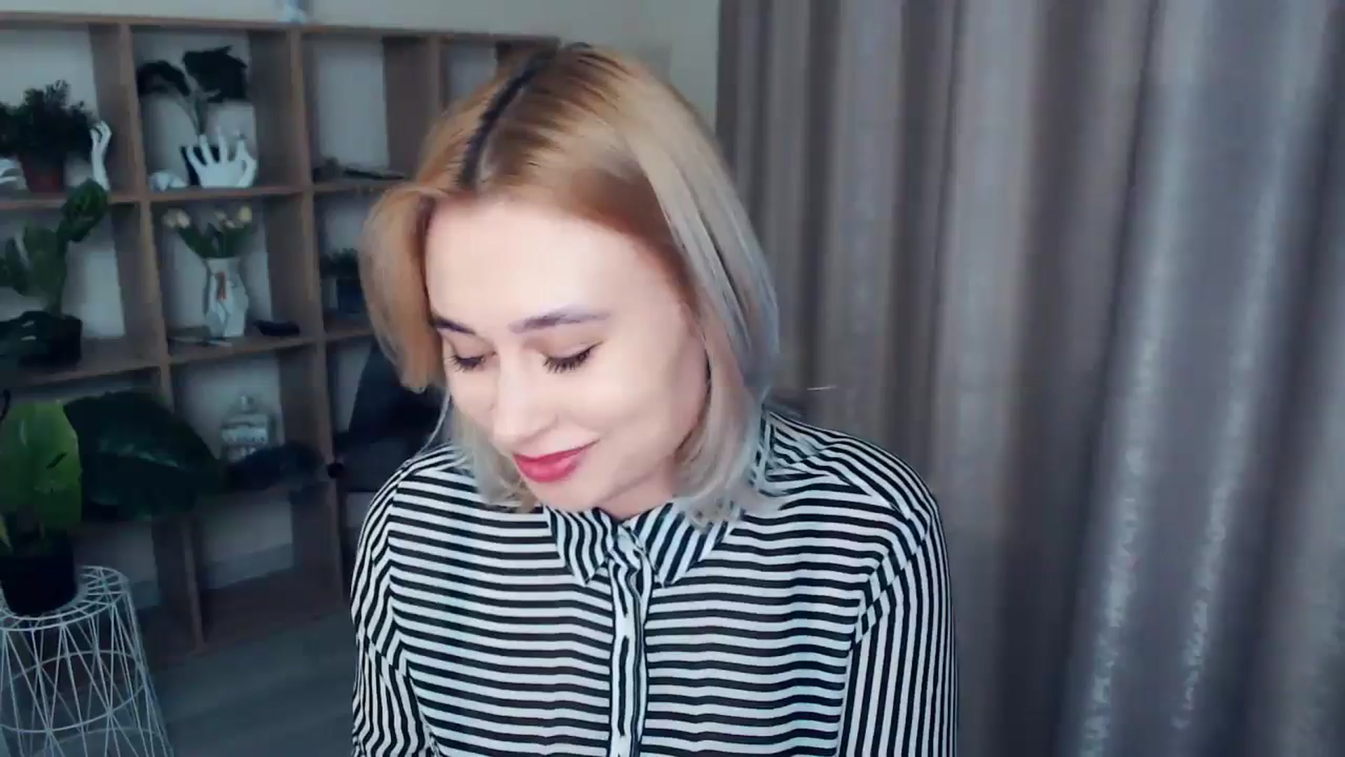 Gallery image thumbnail from Kukla_kolduna's myfreecams stream on, 01/09/2025, 17:49 image 6 of 20