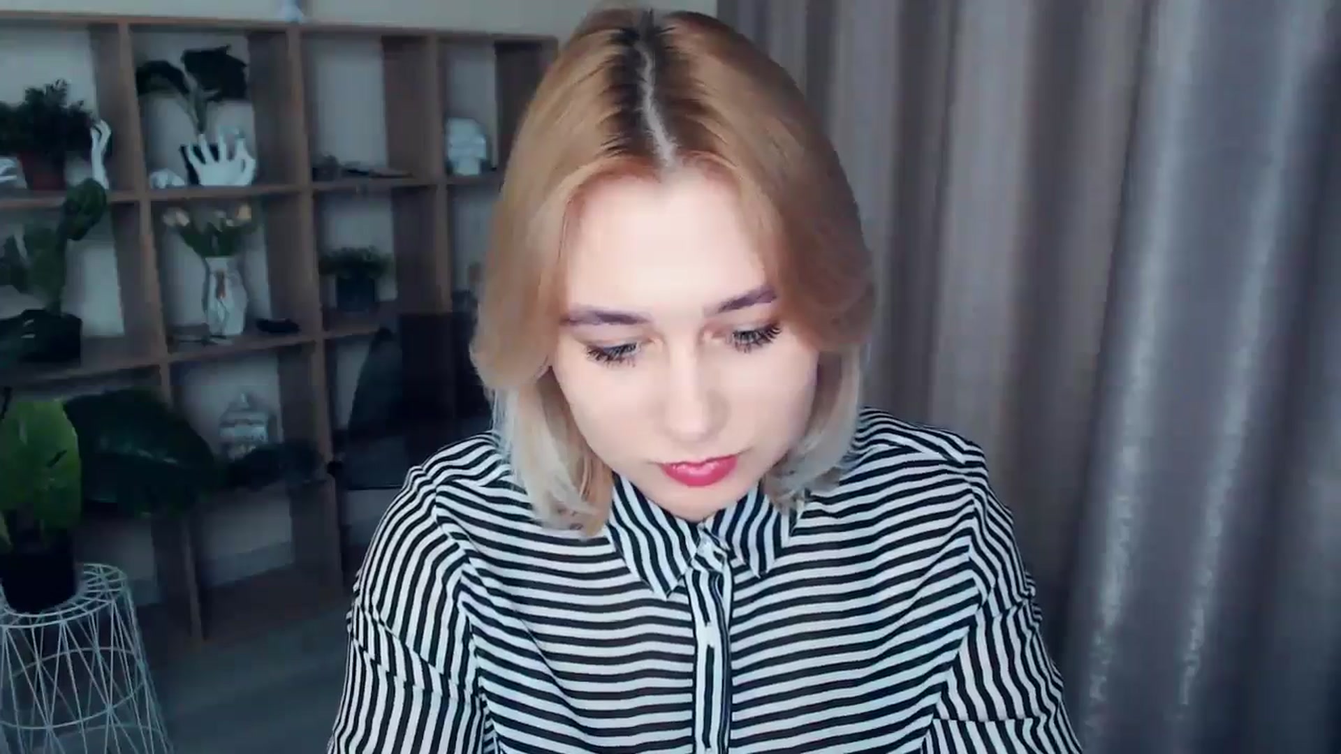 Gallery image thumbnail from Kukla_kolduna's myfreecams stream on, 01/09/2025, 17:49 image 5 of 20