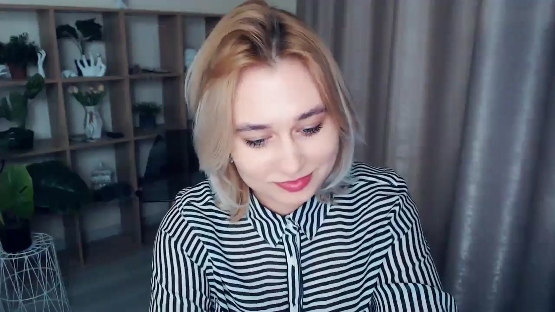 Gallery image thumbnail from Kukla_kolduna's myfreecams stream on, 01/09/2025, 17:49 image 16 of 20