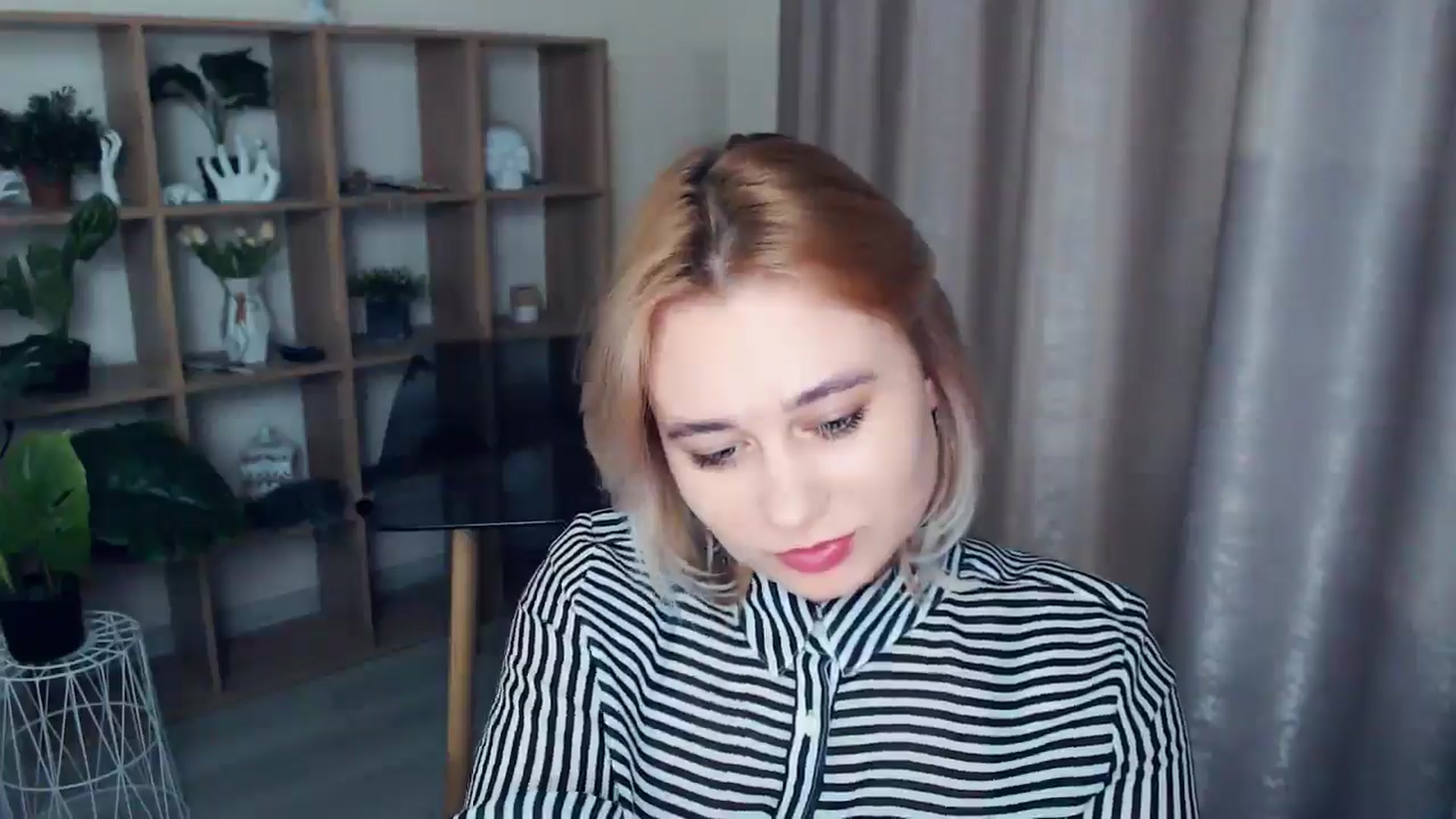Gallery image thumbnail from Kukla_kolduna's myfreecams stream on, 01/09/2025, 19:03 image 8 of 20