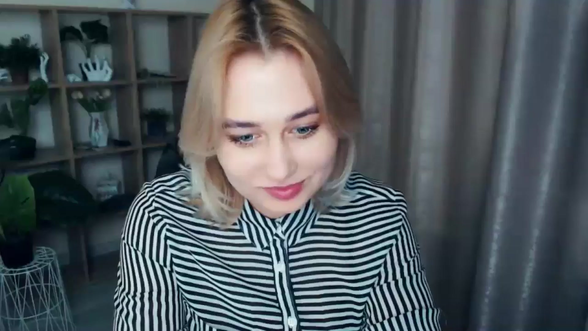 Gallery image thumbnail from Kukla_kolduna's myfreecams stream on, 01/09/2025, 19:03 image 12 of 20