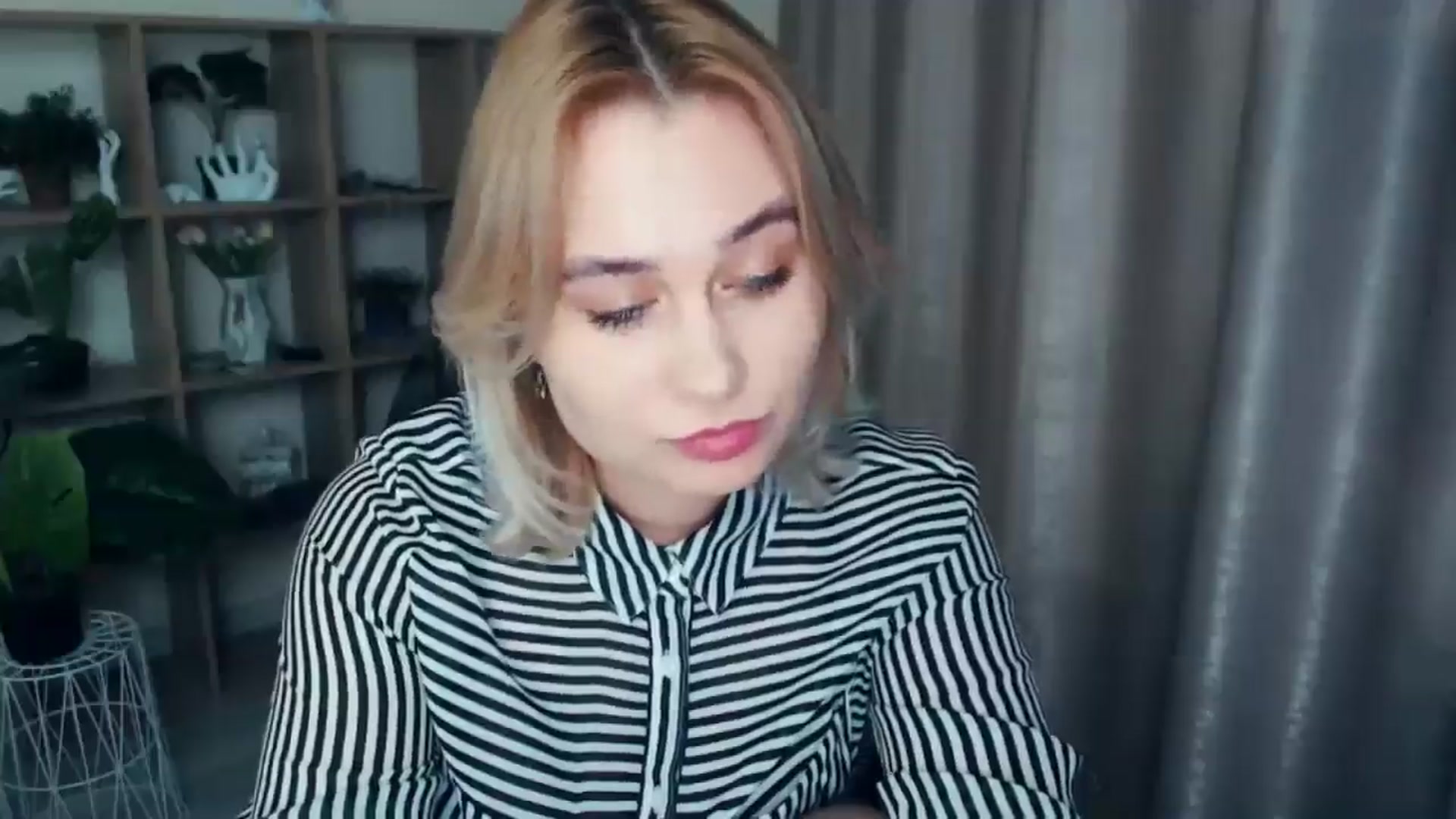 Gallery image thumbnail from Kukla_kolduna's myfreecams stream on, 01/09/2025, 19:03 image 14 of 20