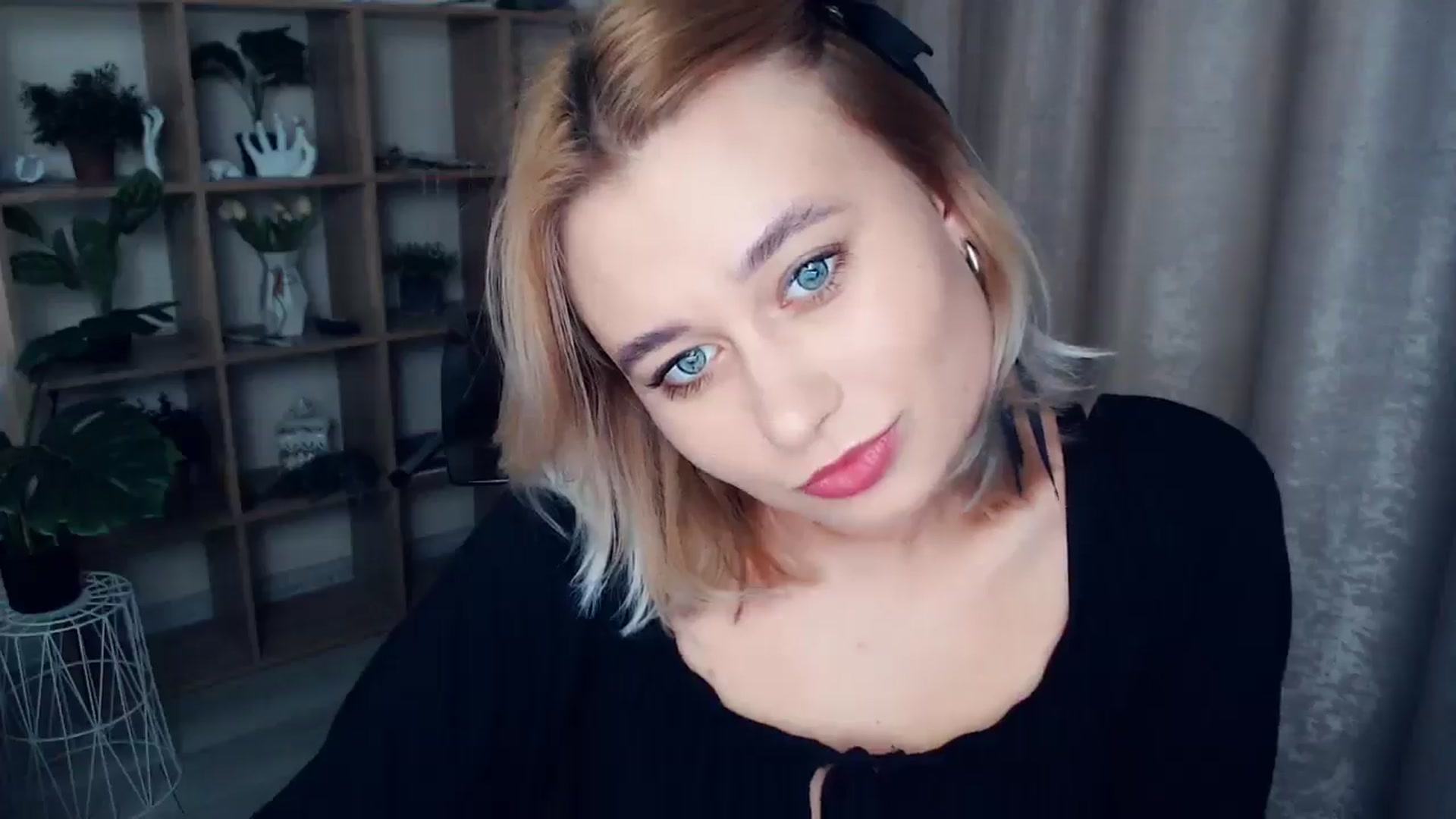 Gallery image thumbnail from Kukla_kolduna's myfreecams stream on, 01/10/2025, 16:48 image 13 of 20