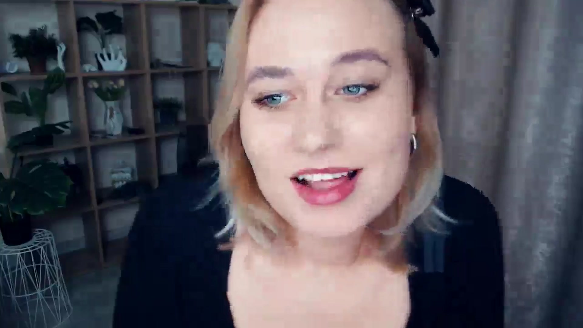 Gallery image thumbnail from Kukla_kolduna's myfreecams stream on, 01/10/2025, 16:48 image 15 of 20