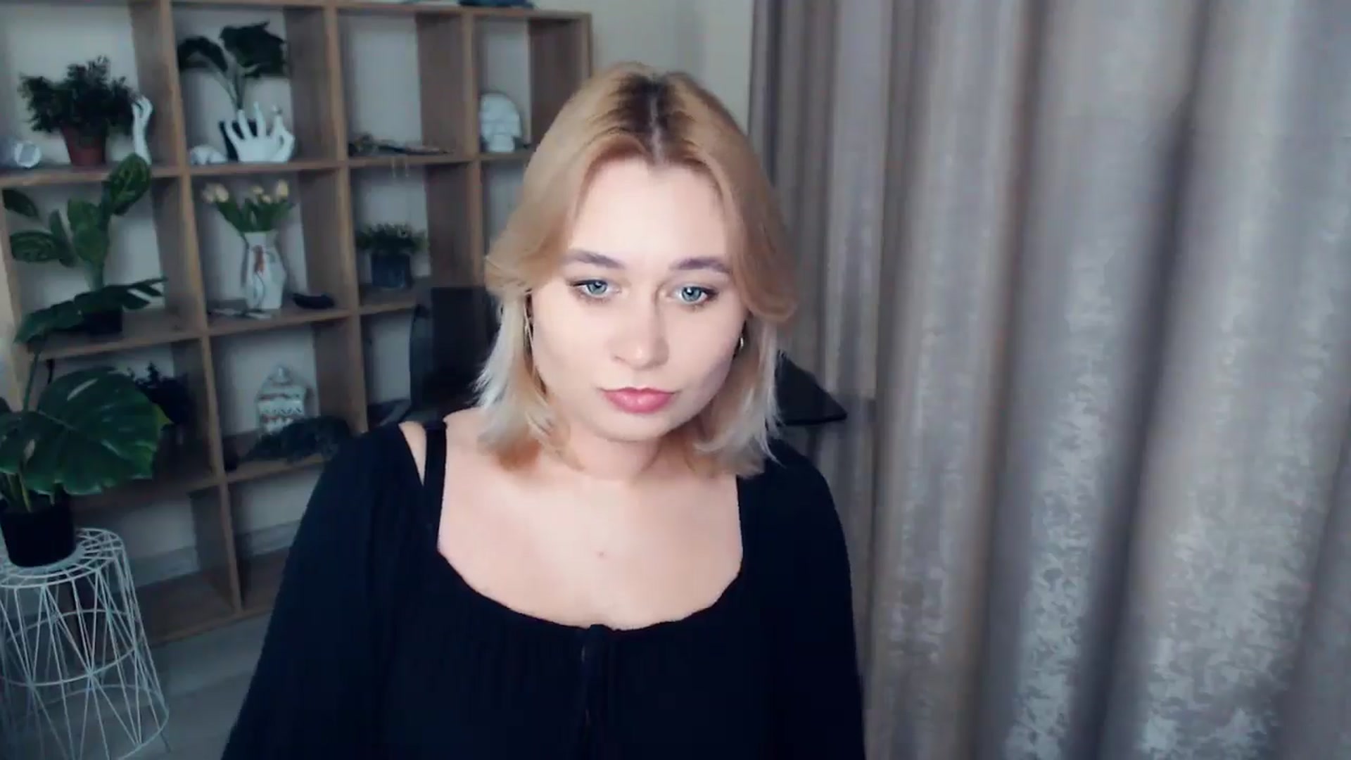 Gallery image thumbnail from Kukla_kolduna's myfreecams stream on, 01/10/2025, 18:52 image 5 of 20