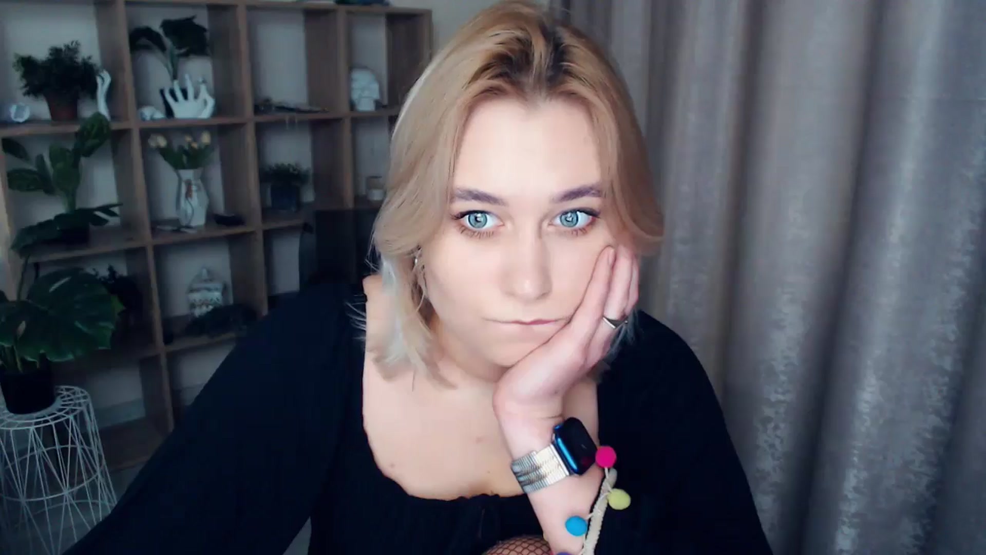 Gallery image thumbnail from Kukla_kolduna's myfreecams stream on, 01/10/2025, 18:52 image 18 of 20