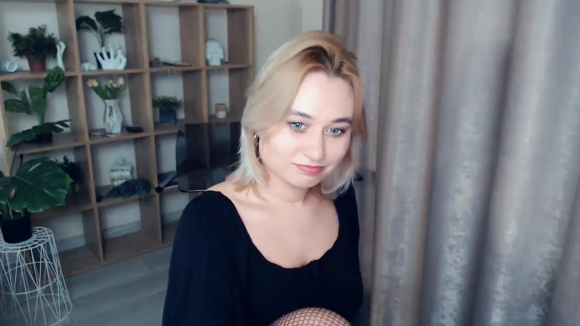 Gallery image thumbnail from Kukla_kolduna's myfreecams stream on, 01/10/2025, 18:52 image 11 of 20