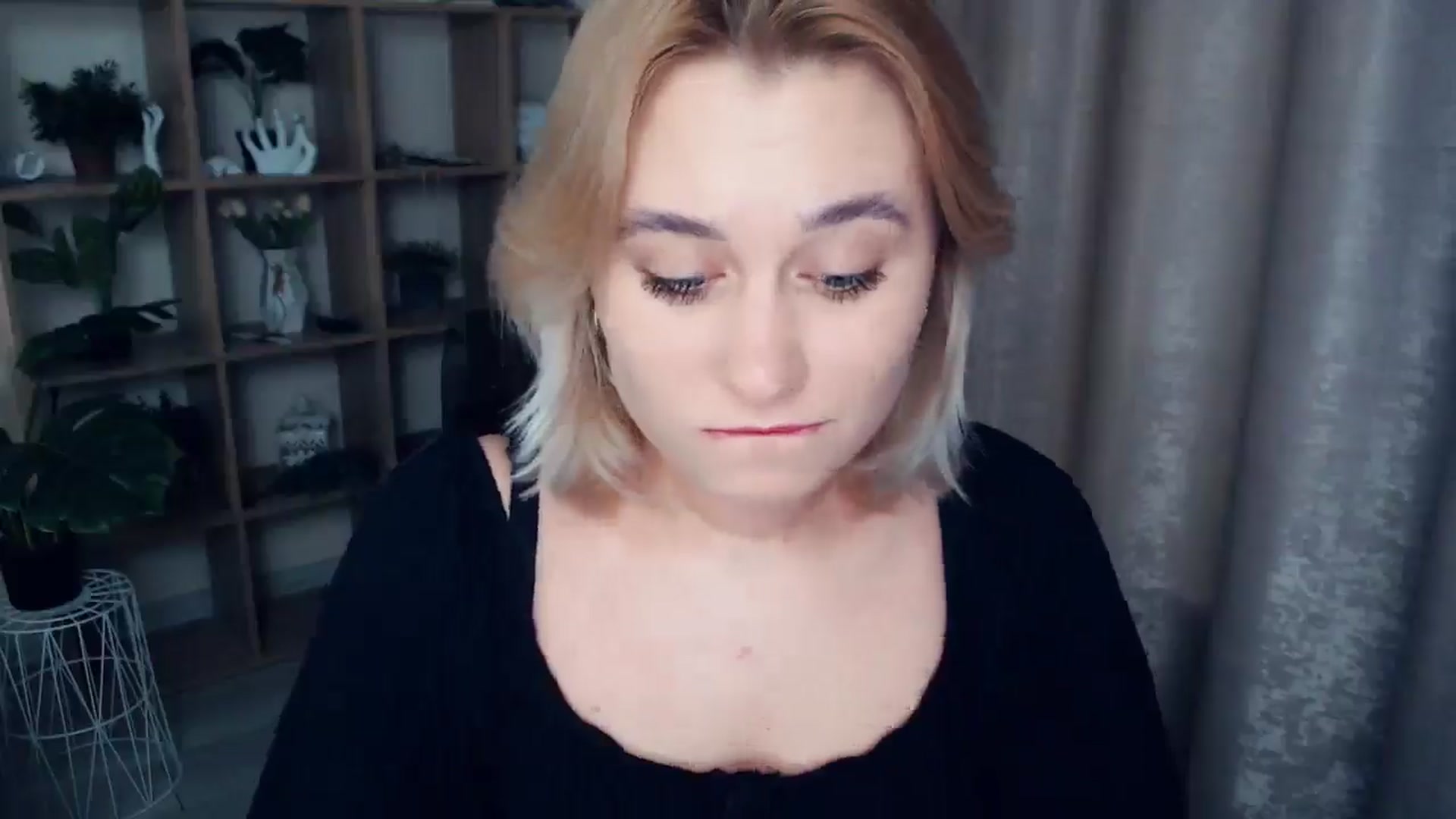 Gallery image thumbnail from Kukla_kolduna's myfreecams stream on, 01/10/2025, 18:52 image 4 of 20