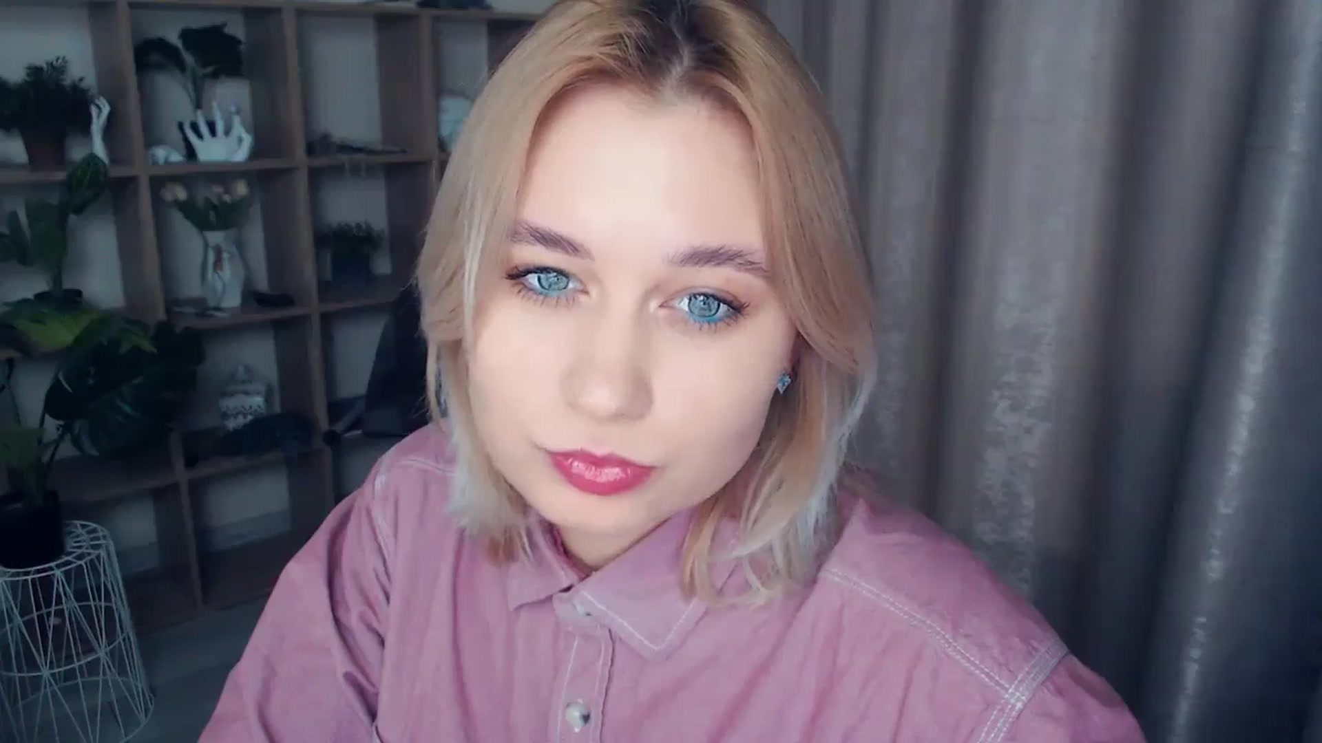 Gallery image thumbnail from Kukla_kolduna's myfreecams stream on, 01/11/2025, 17:27 image 2 of 20