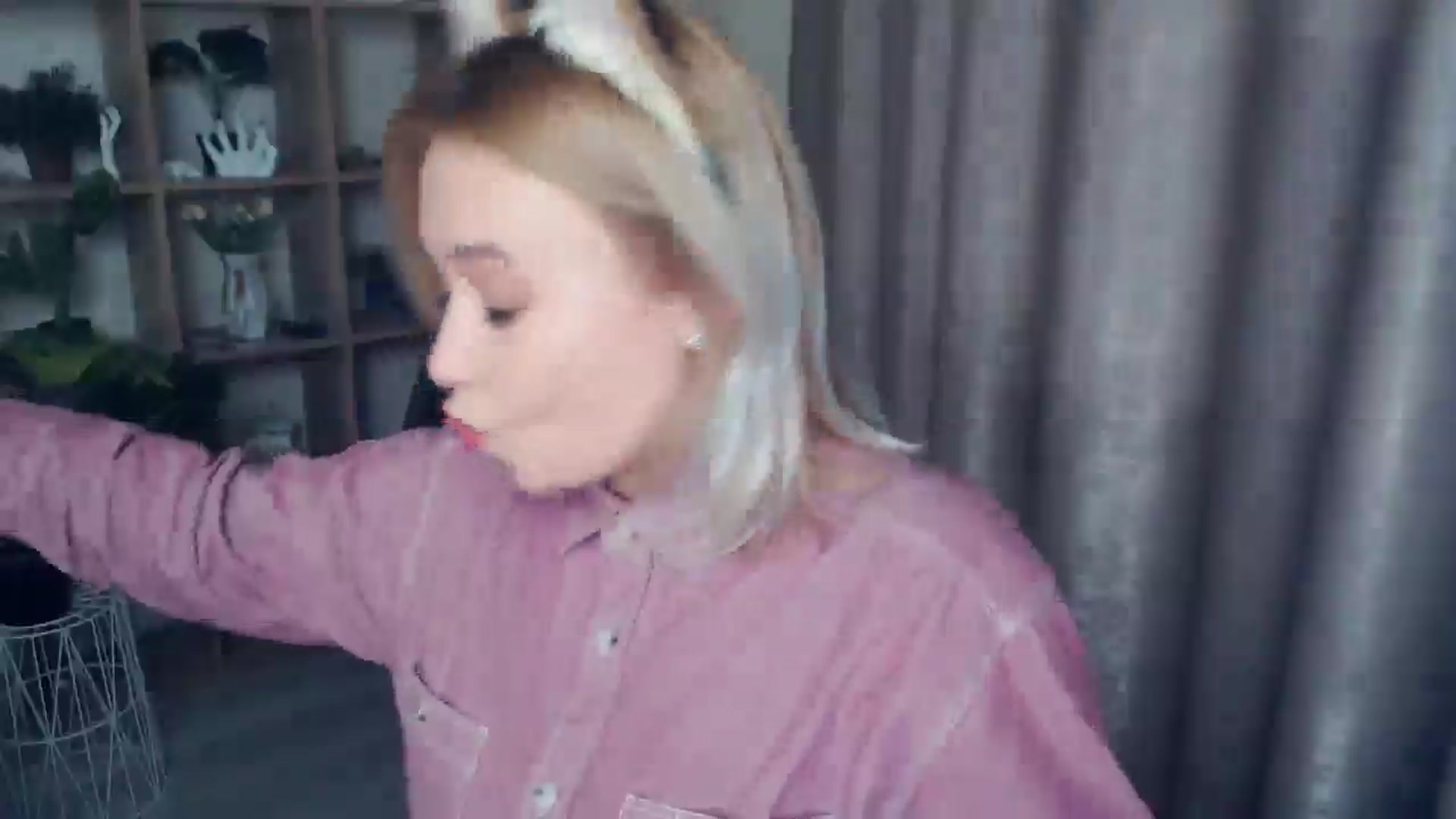 Gallery image thumbnail from Kukla_kolduna's myfreecams stream on, 01/11/2025, 17:27 image 12 of 20