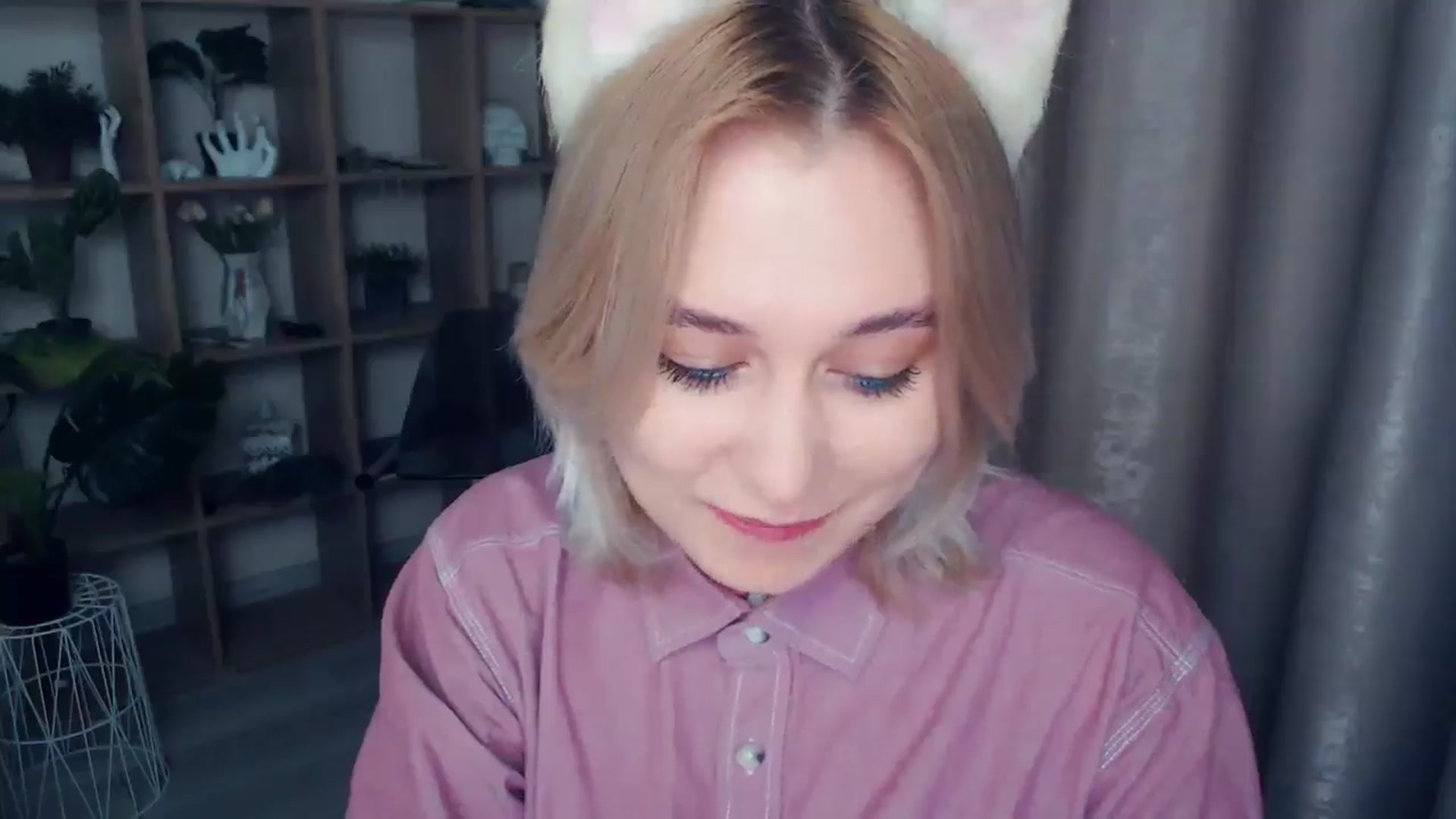 Gallery image thumbnail from Kukla_kolduna's myfreecams stream on, 01/11/2025, 17:27 image 10 of 20