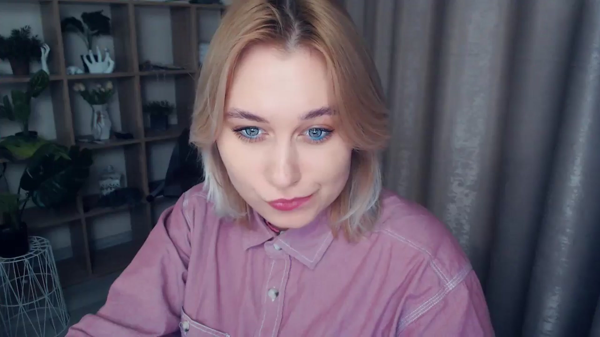 Gallery image thumbnail from Kukla_kolduna's myfreecams stream on, 01/11/2025, 17:27 image 8 of 20