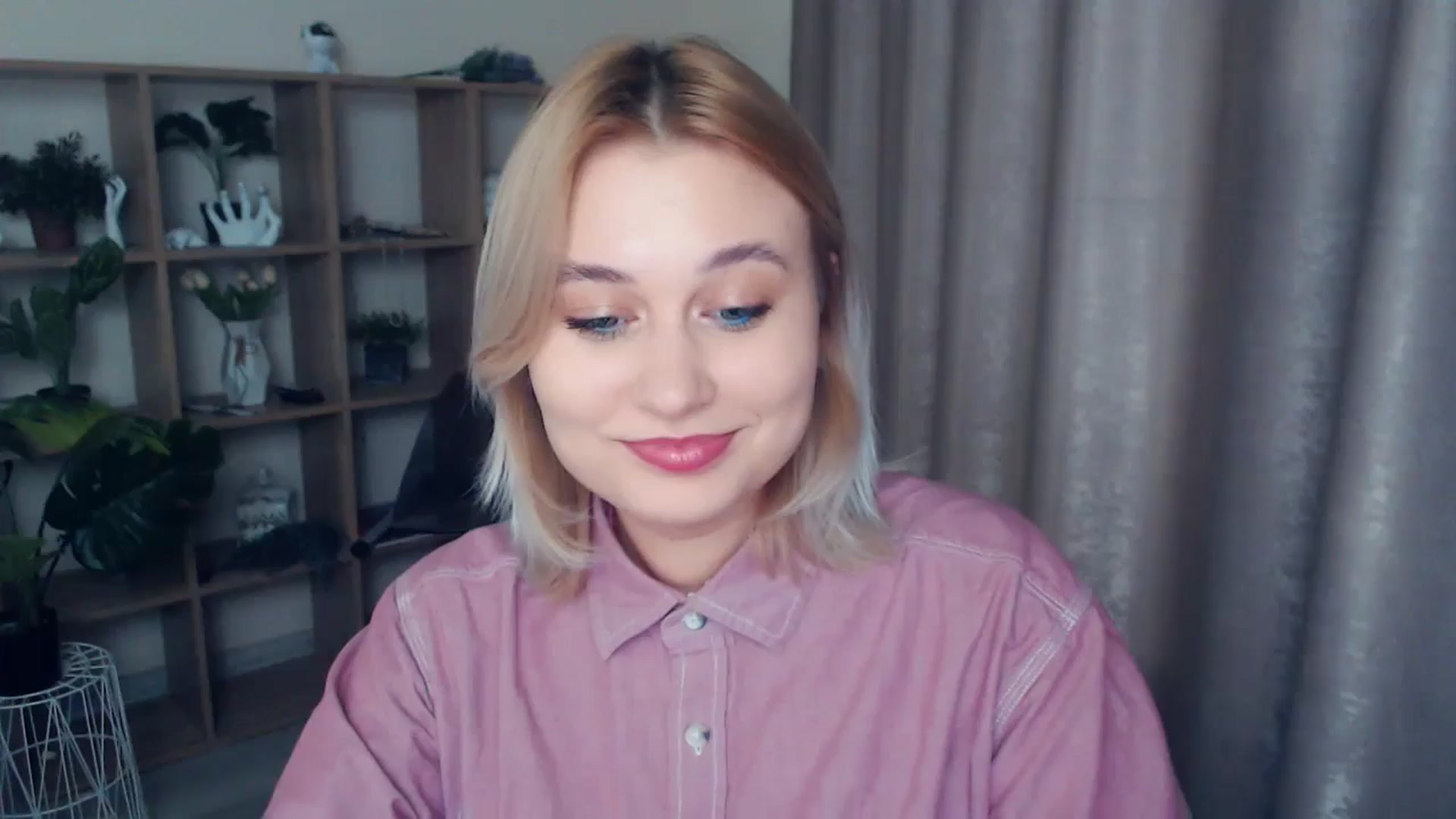 Gallery image thumbnail from Kukla_kolduna's myfreecams stream on, 01/11/2025, 19:15 image 6 of 20