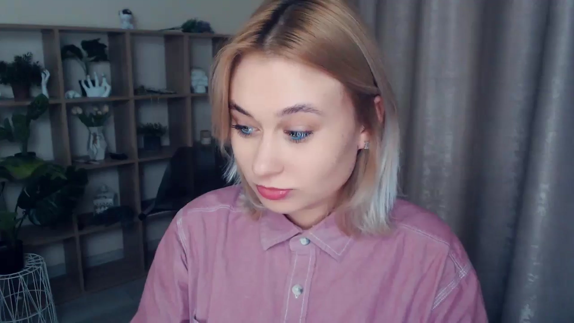 Gallery image thumbnail from Kukla_kolduna's myfreecams stream on, 01/11/2025, 19:15 image 5 of 20
