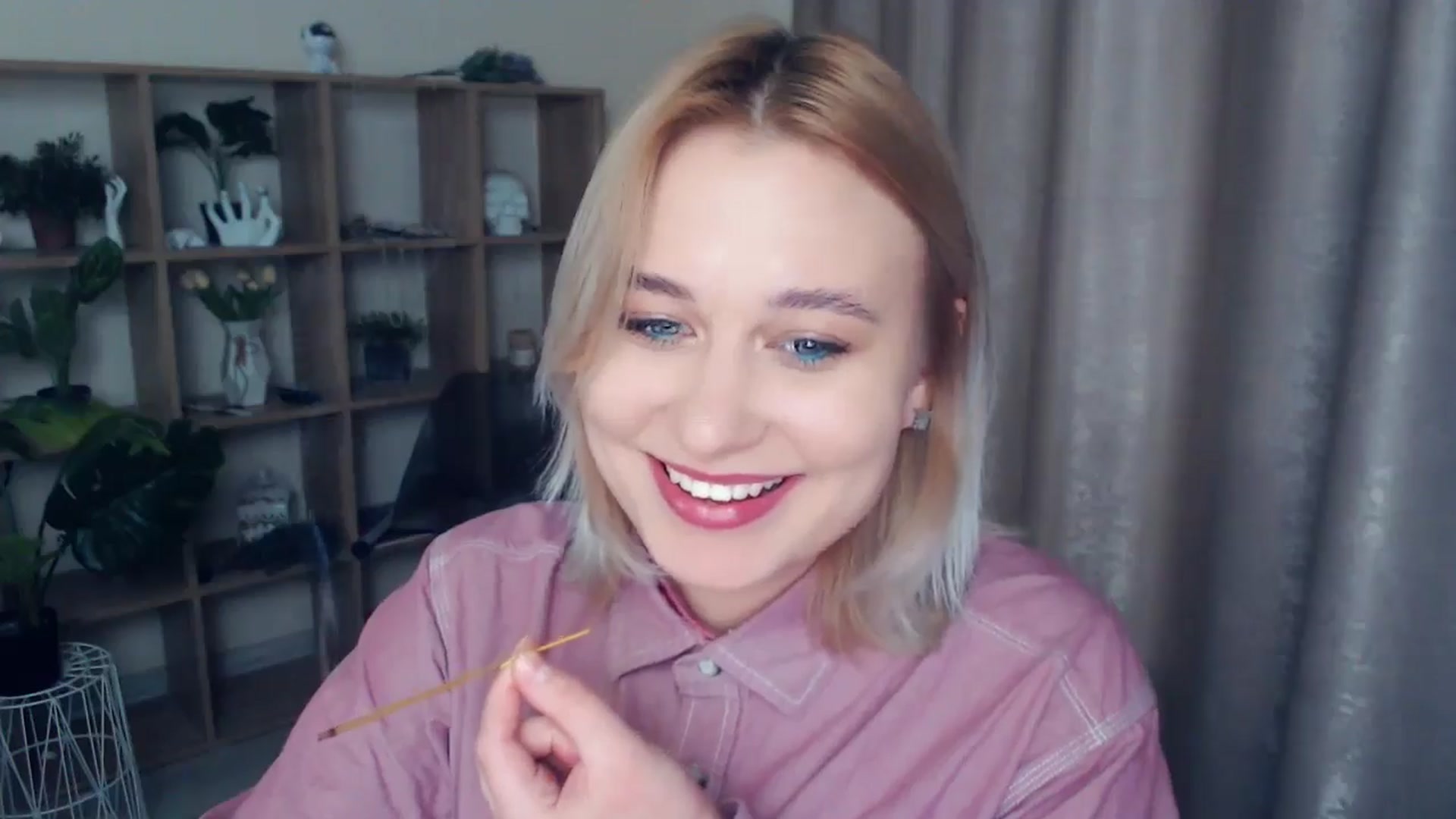Gallery image thumbnail from Kukla_kolduna's myfreecams stream on, 01/11/2025, 19:15 image 4 of 20