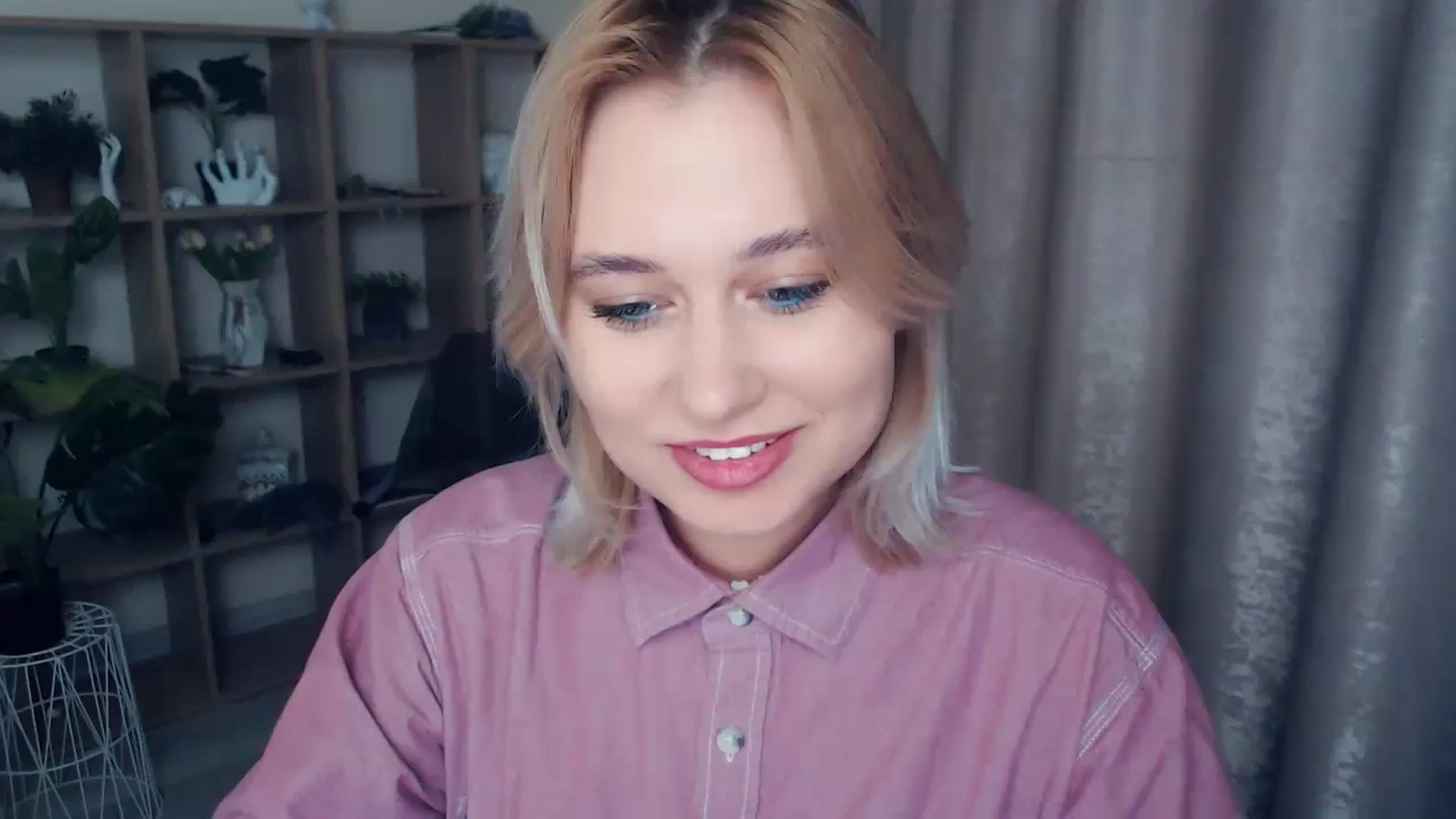 Gallery image thumbnail from Kukla_kolduna's myfreecams stream on, 01/11/2025, 19:15 image 17 of 20