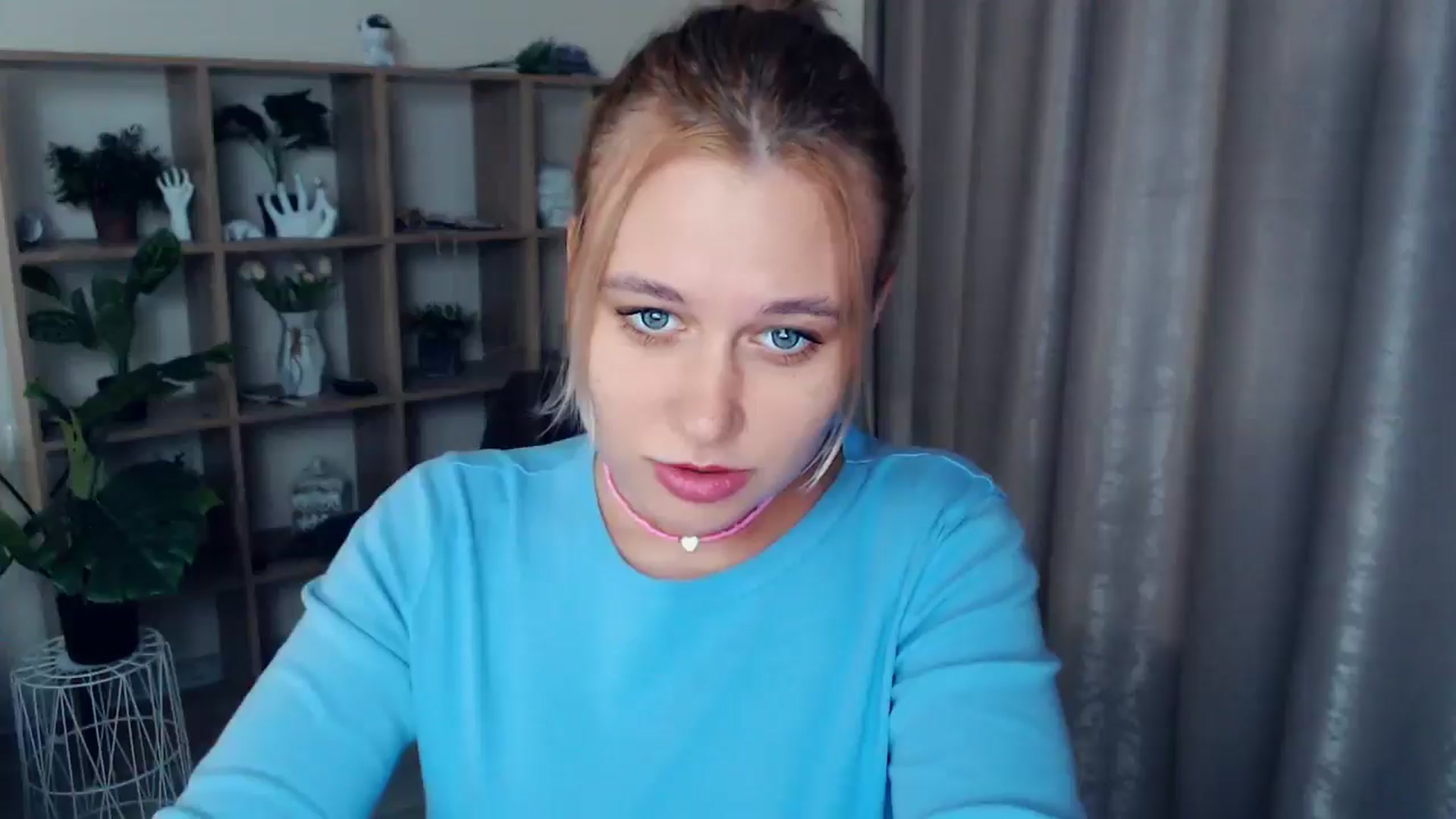 Gallery image thumbnail from Kukla_kolduna's myfreecams stream on, 02/07/2025, 16:18 image 17 of 20