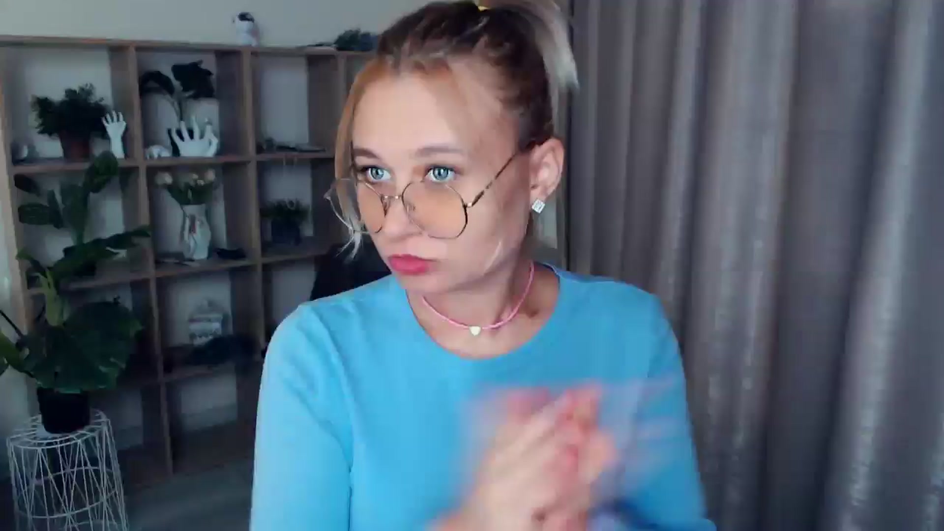 Gallery image thumbnail from Kukla_kolduna's myfreecams stream on, 02/07/2025, 16:18 image 1 of 20