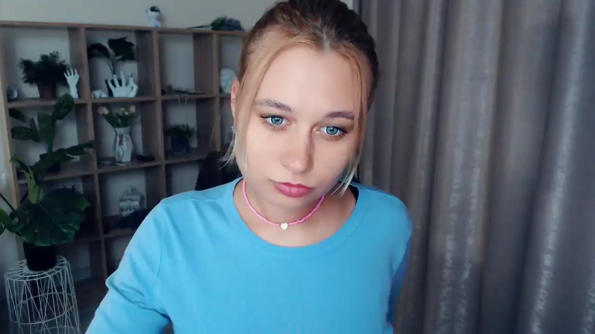 Gallery image thumbnail from Kukla_kolduna's myfreecams stream on, 02/07/2025, 16:18 image 16 of 20