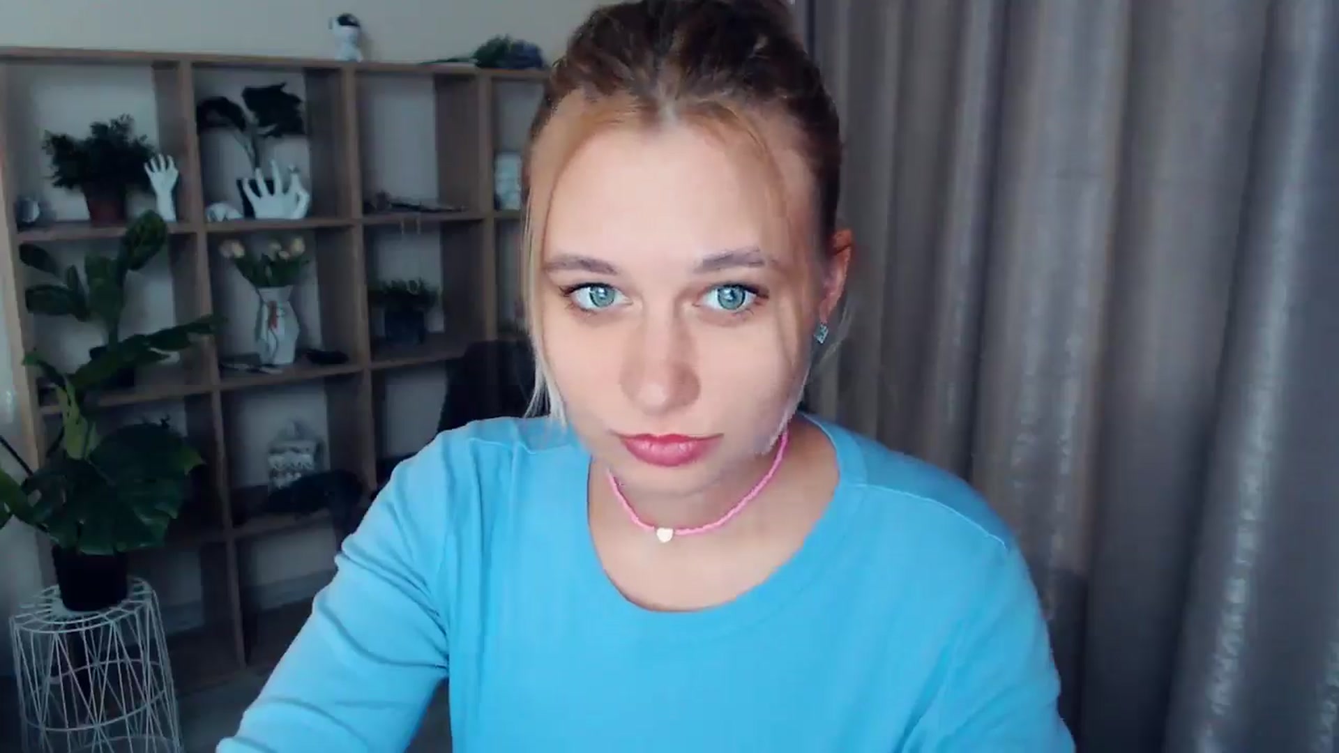 Gallery image thumbnail from Kukla_kolduna's myfreecams stream on, 02/07/2025, 16:18 image 11 of 20
