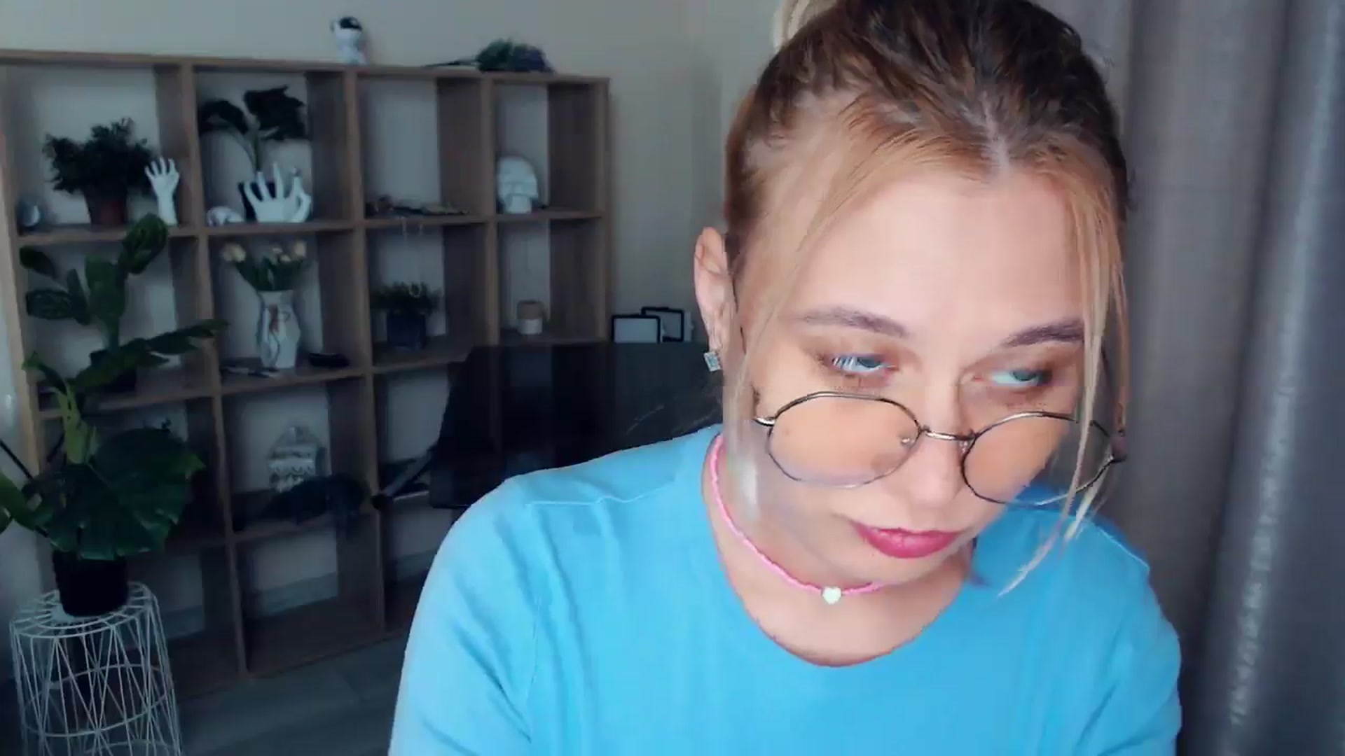 Gallery image thumbnail from Kukla_kolduna's myfreecams stream on, 02/07/2025, 16:18 image 4 of 20