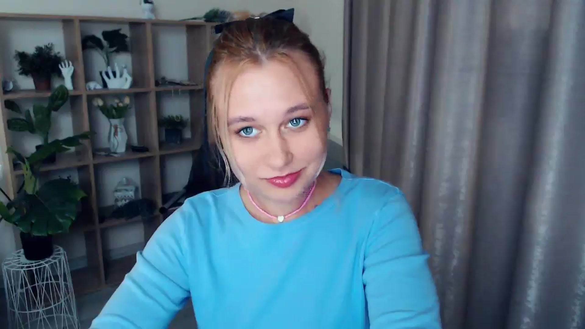Gallery image thumbnail from Kukla_kolduna's myfreecams stream on, 02/07/2025, 18:17 image 11 of 20